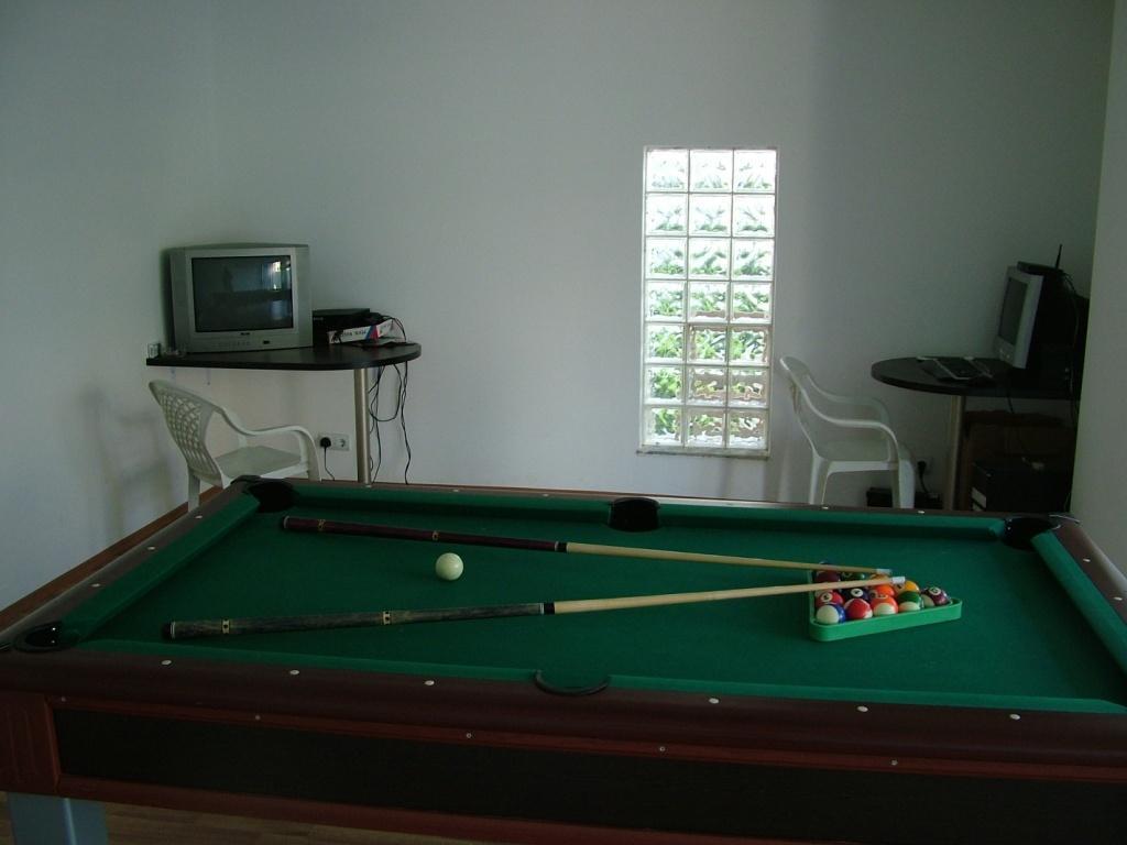 Side Garden Residence