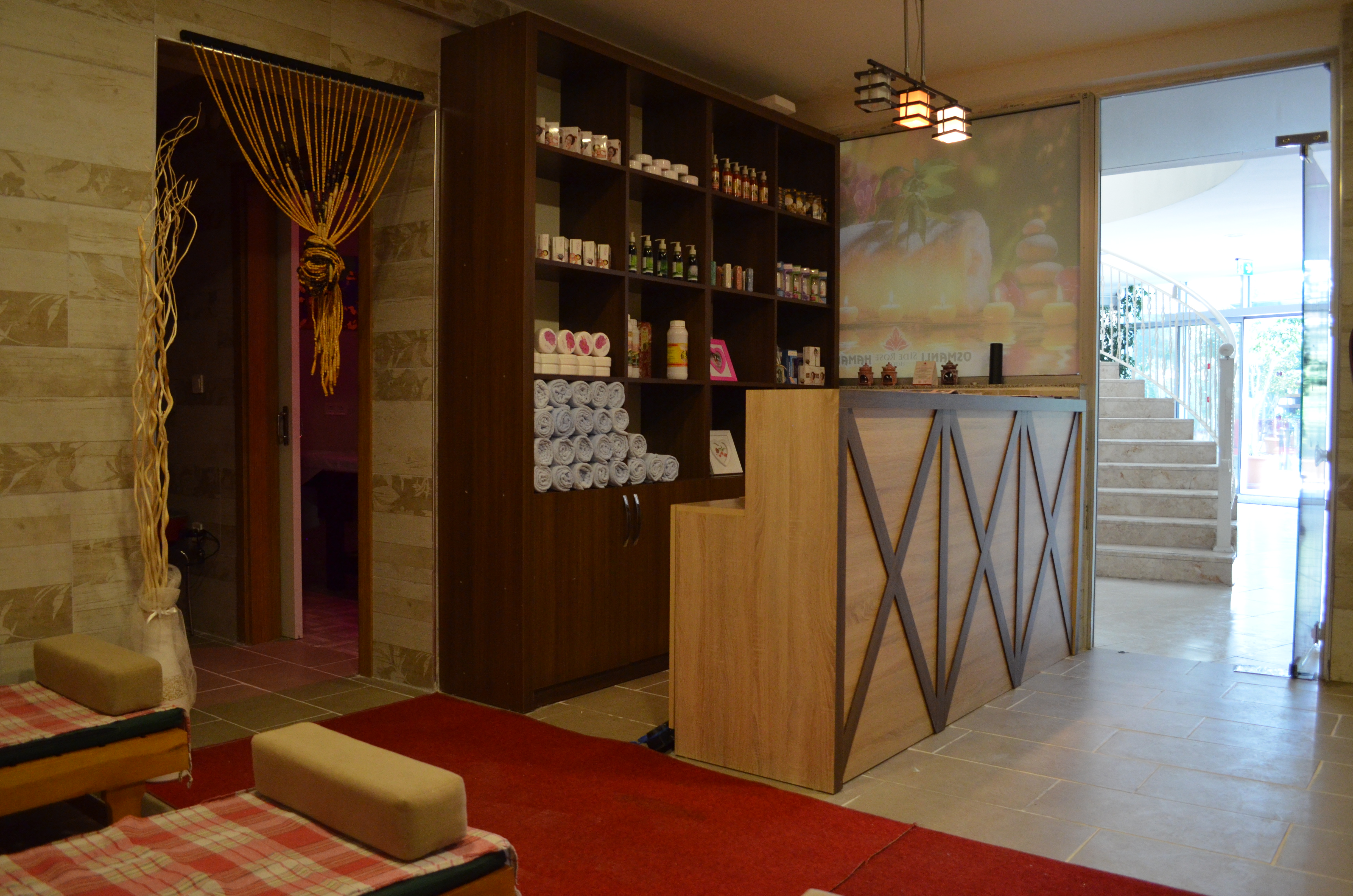 Side Legend Hotel