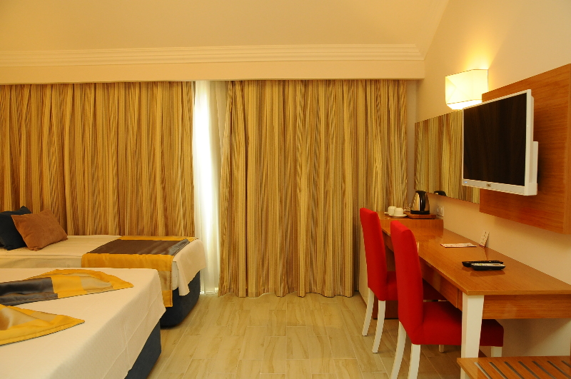 Side Legend Hotel