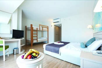 Hotel Thalia Unique