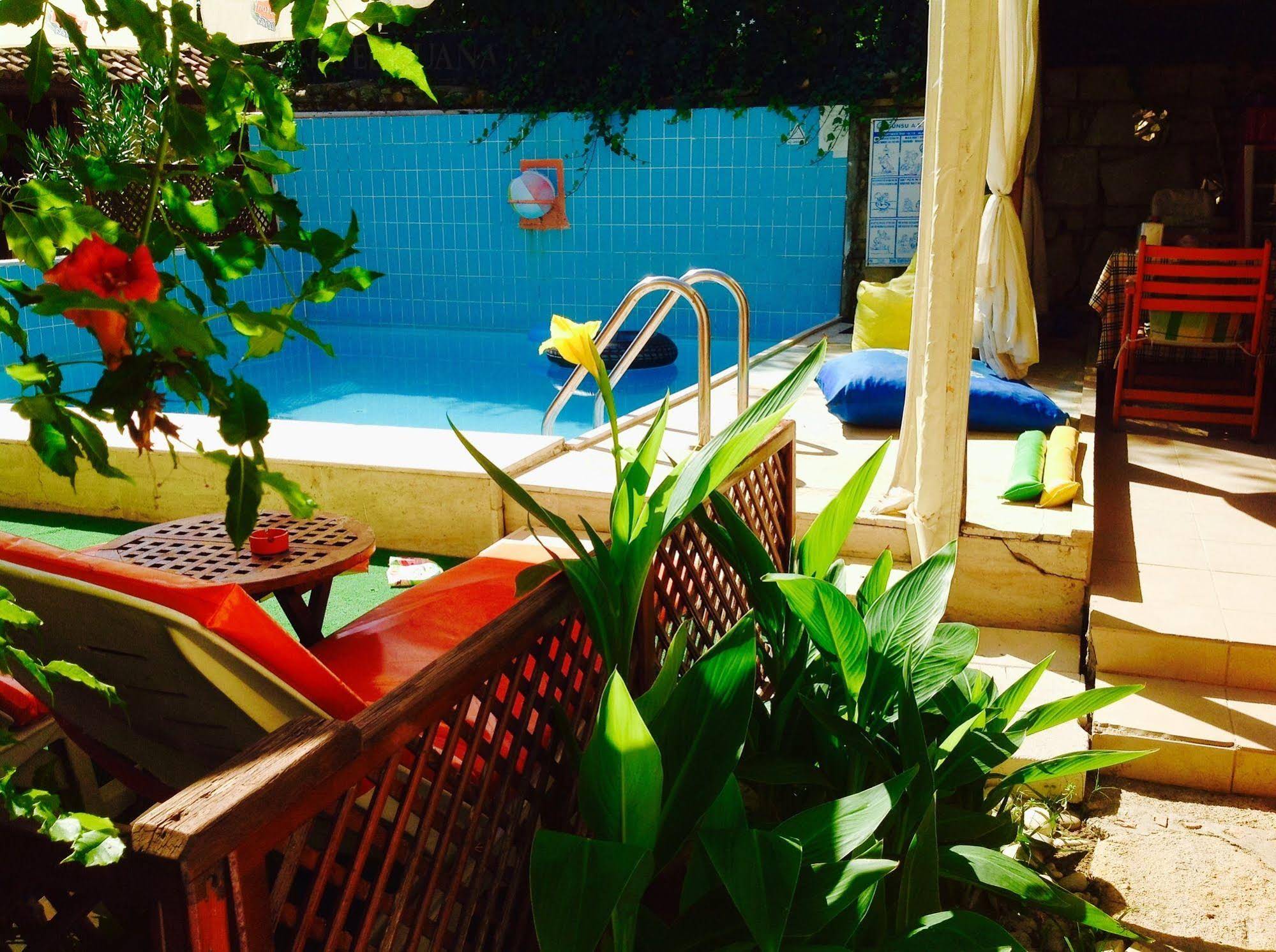 Tuana Hotel