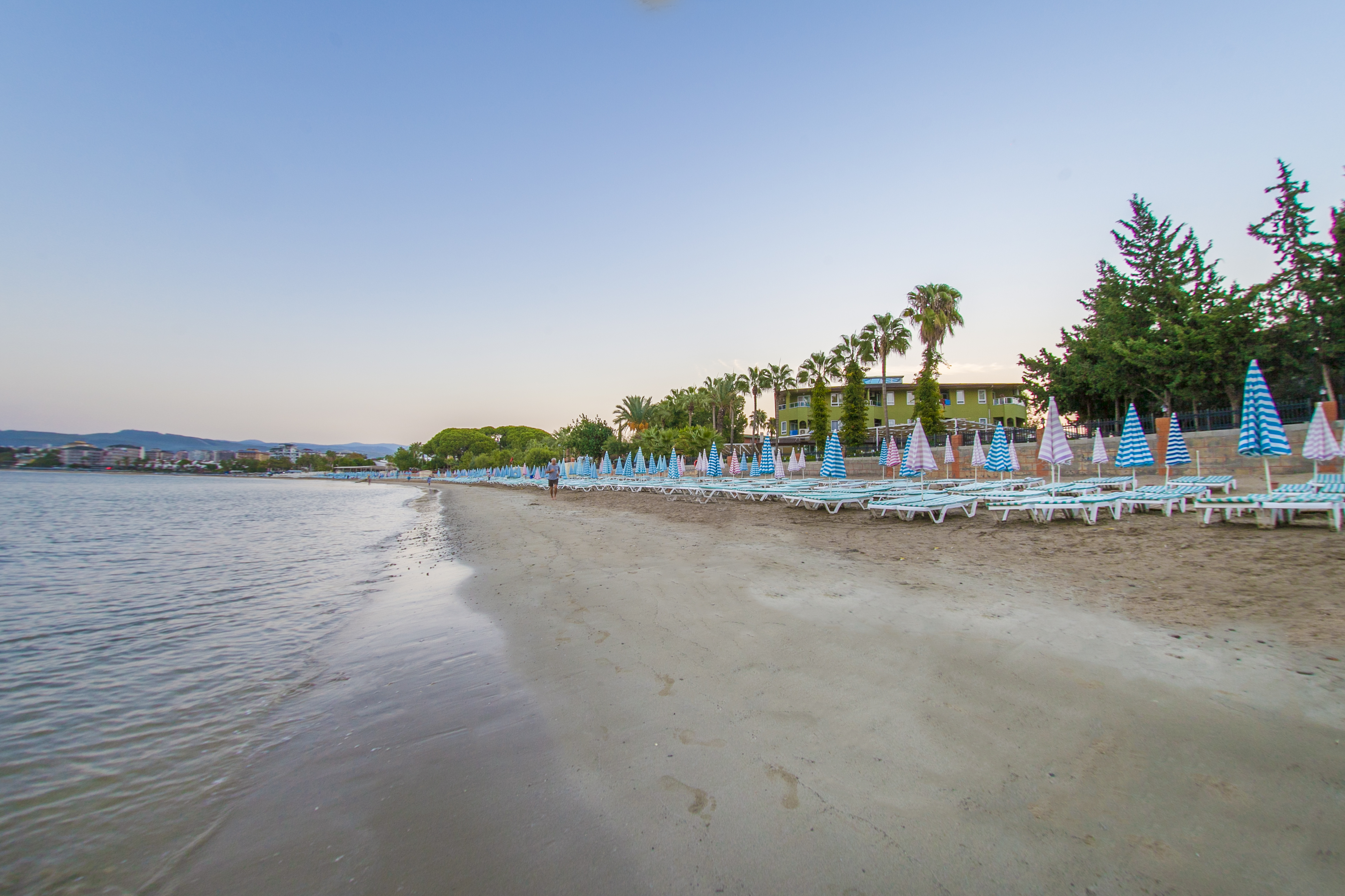 Lonicera World Hotel