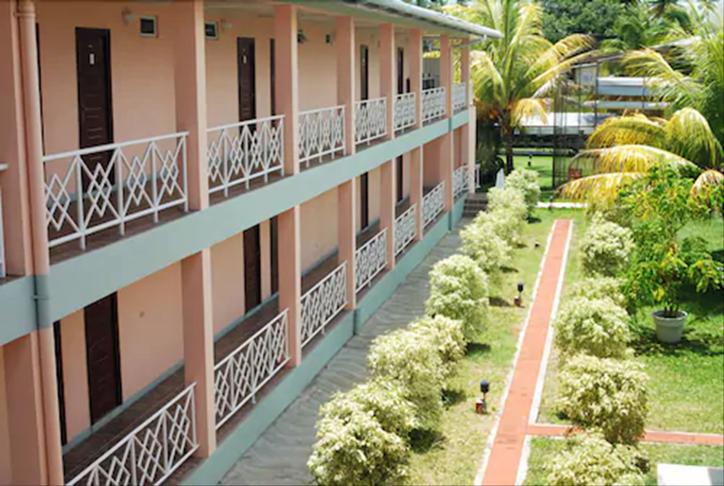 Rovanel's Resort & Conference Centre