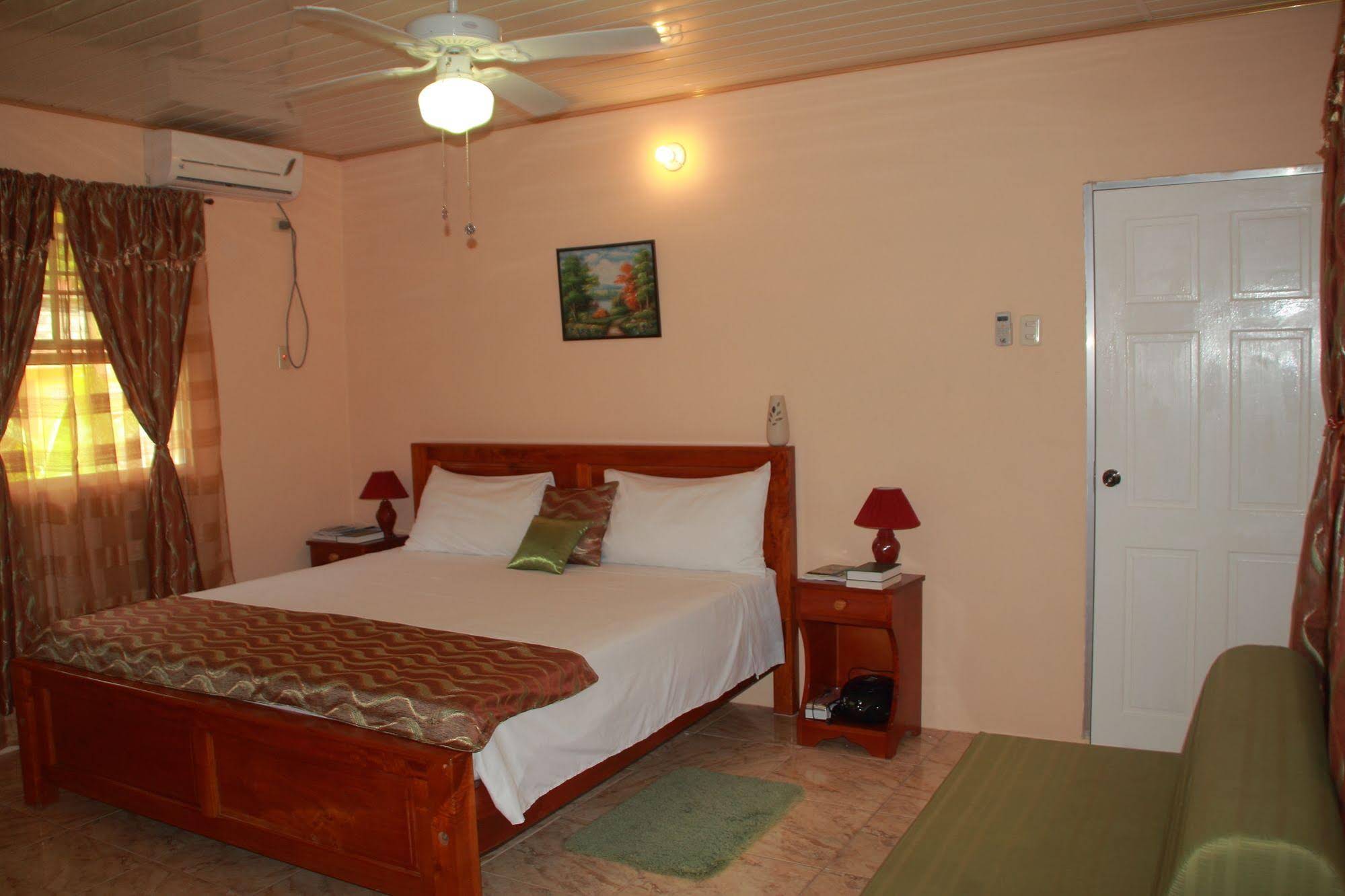 Greenhaven Cottage Bed & Breakfast