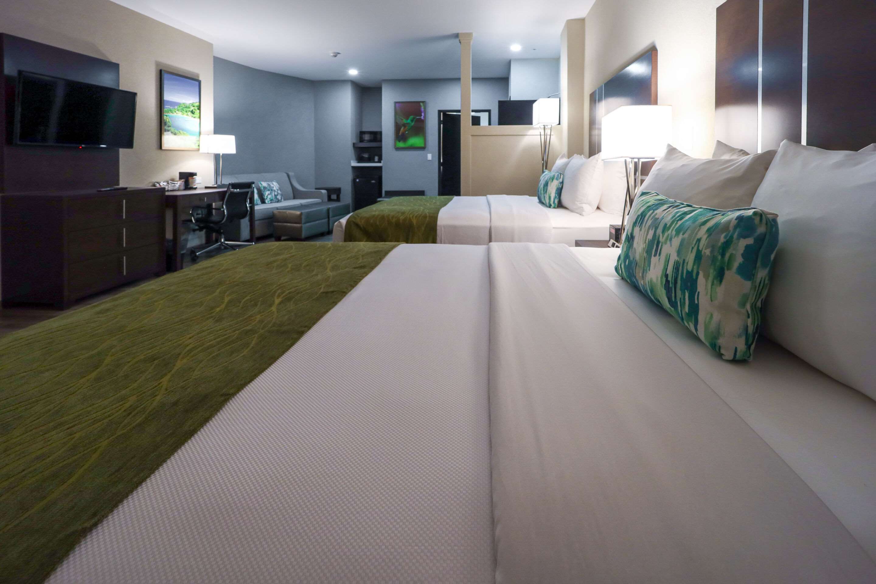 Comfort Inn & Suites