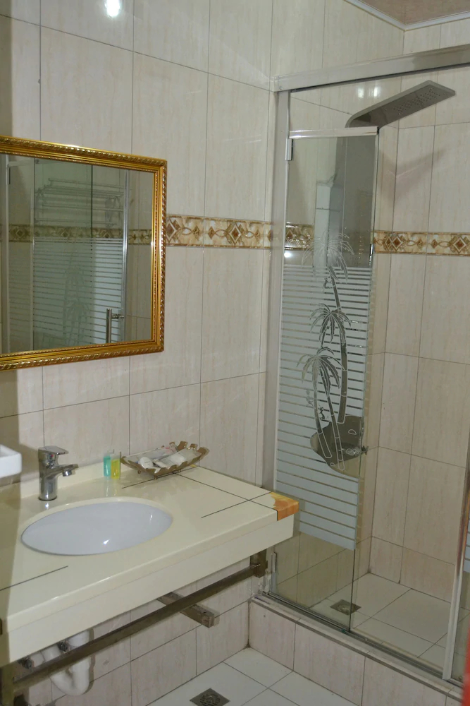 Metro Hotel Couva