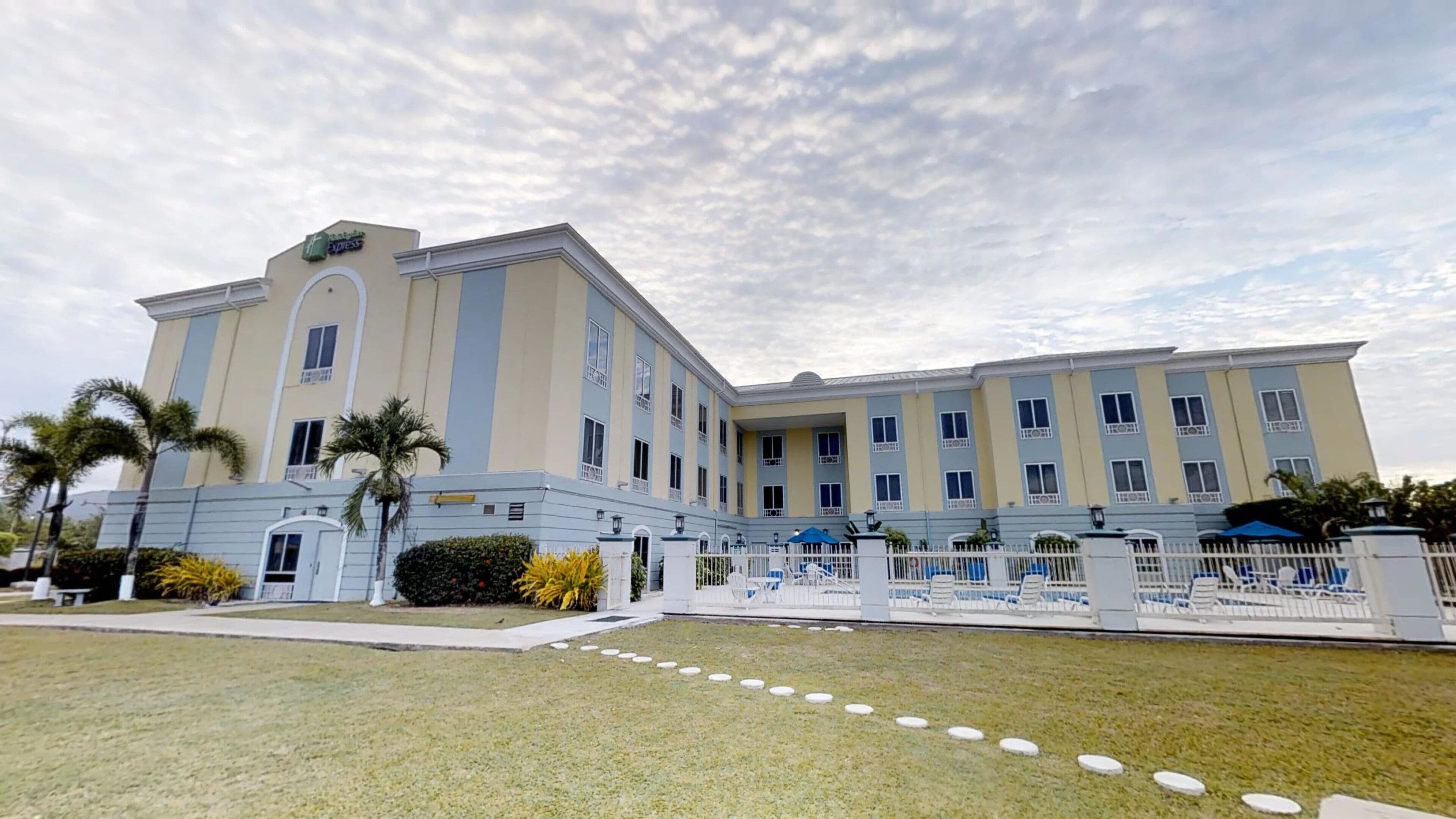 Holiday Inn Express & Suites Trincity Trinidad Airport