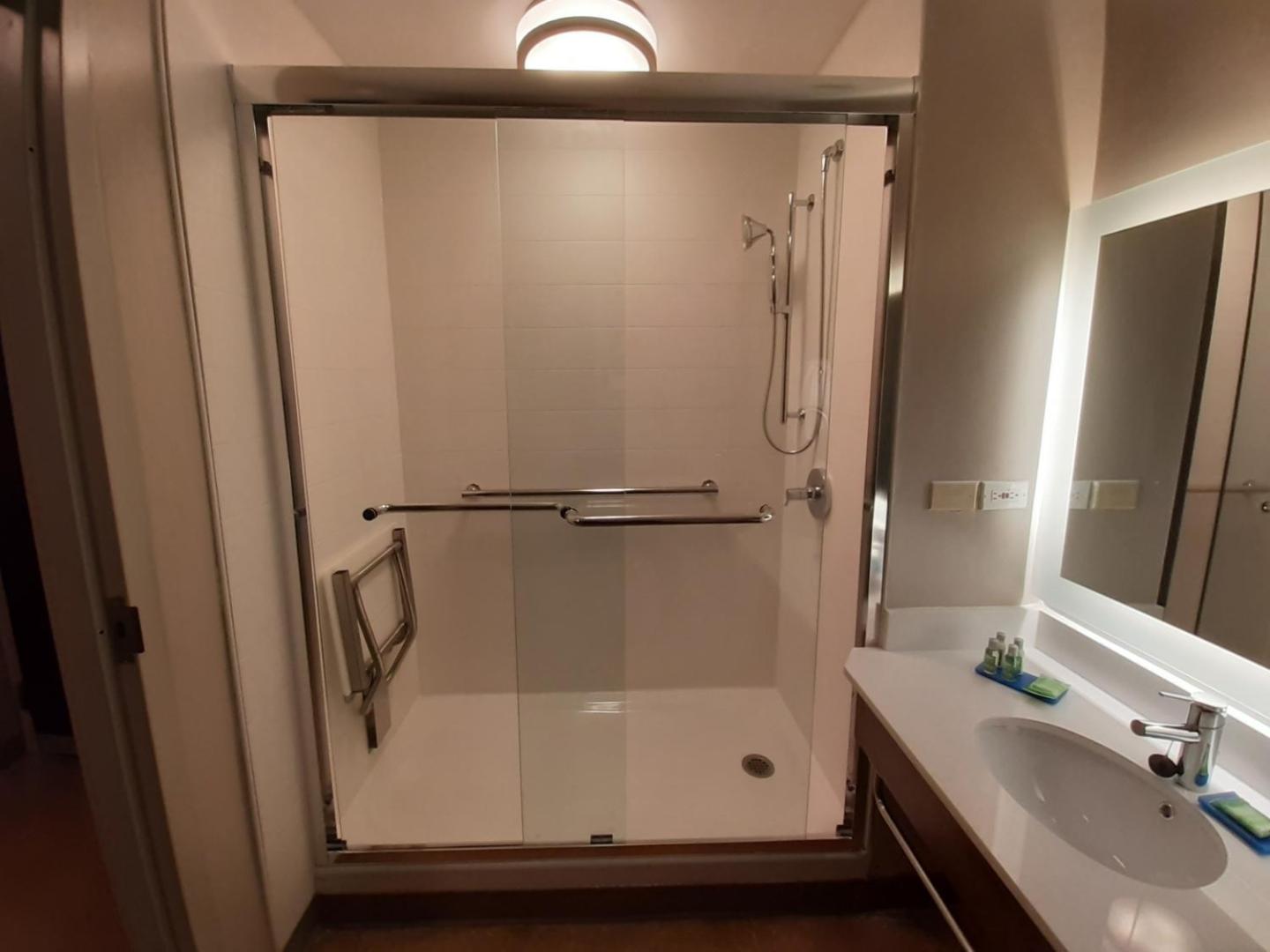 Holiday Inn Express & Suites Trincity Trinidad Airport