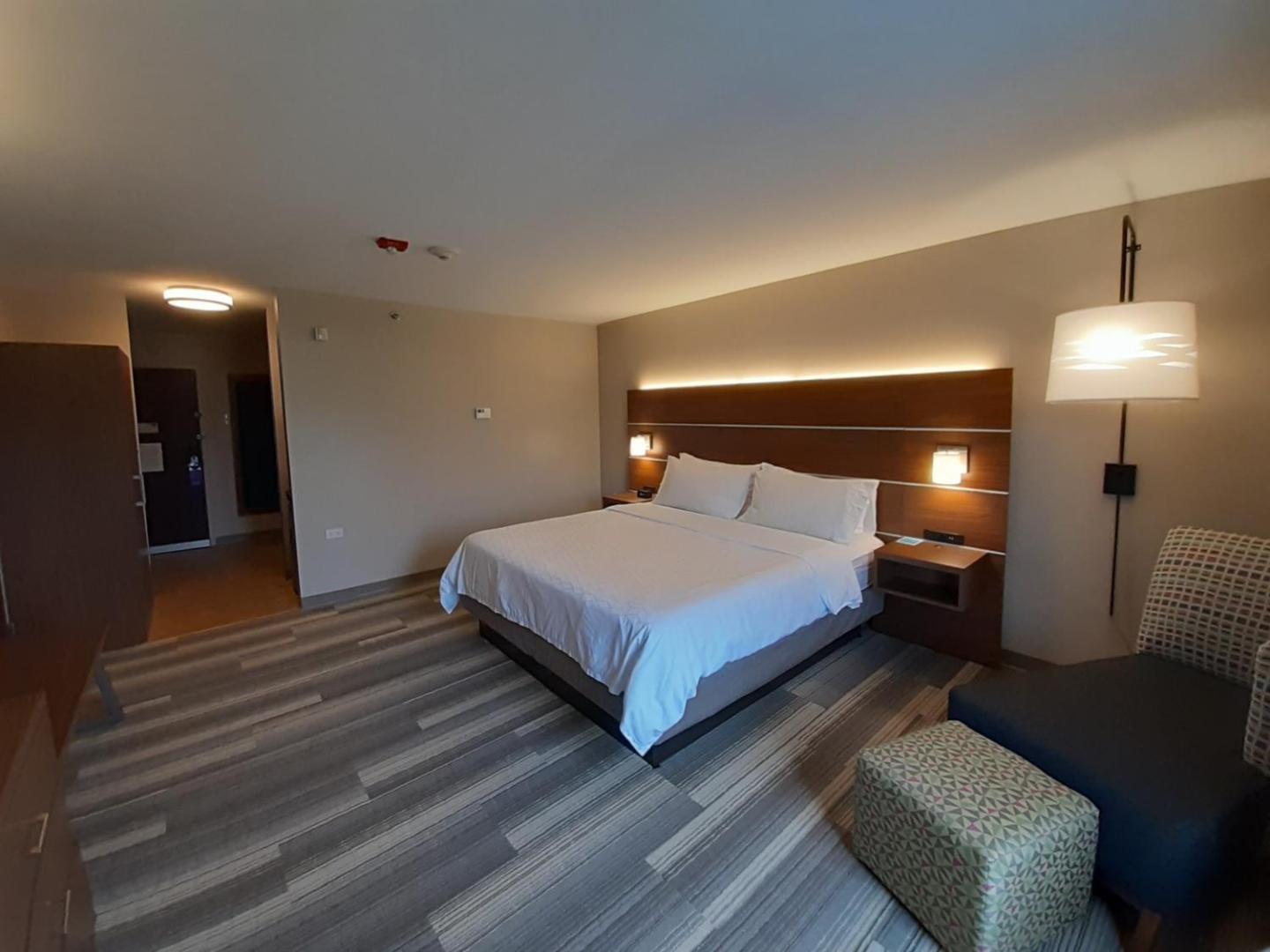 Holiday Inn Express & Suites Trincity Trinidad Airport