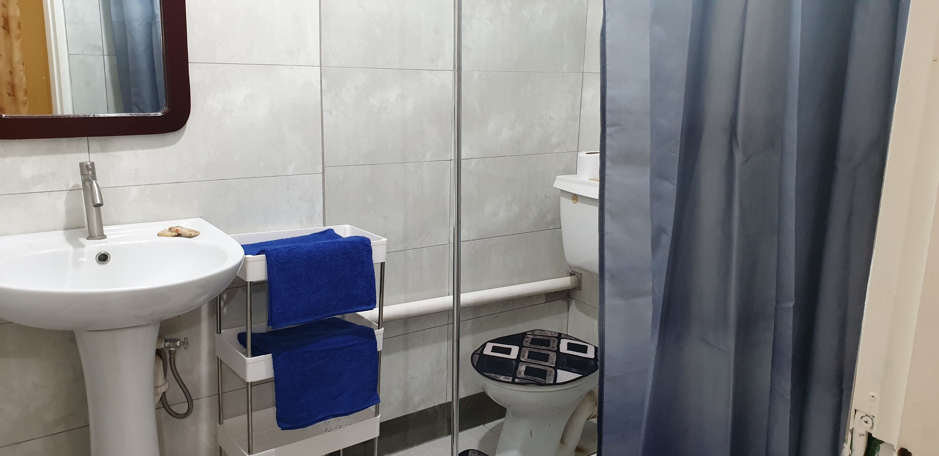 Queen's Comfort Inn