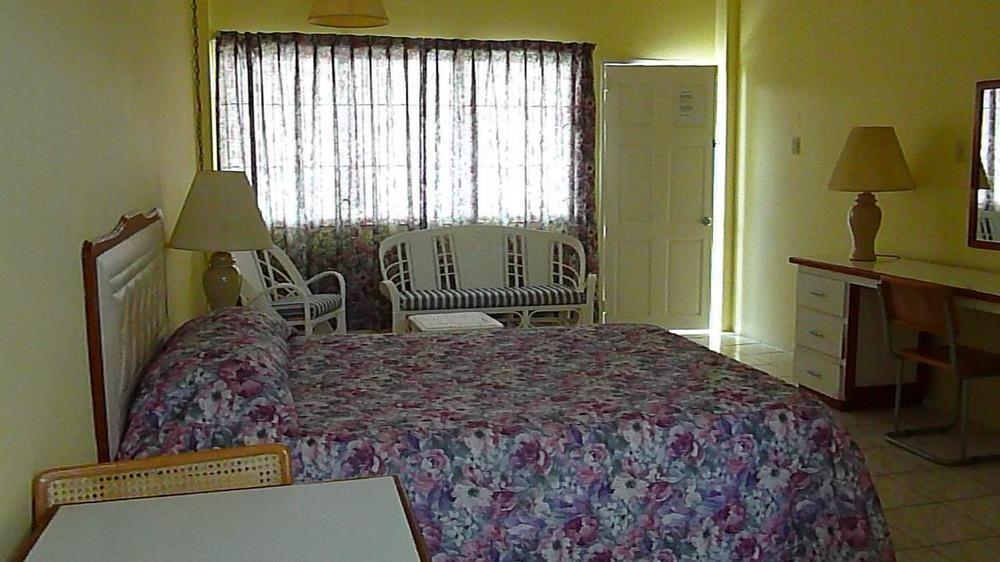 The Royal Palm Suite