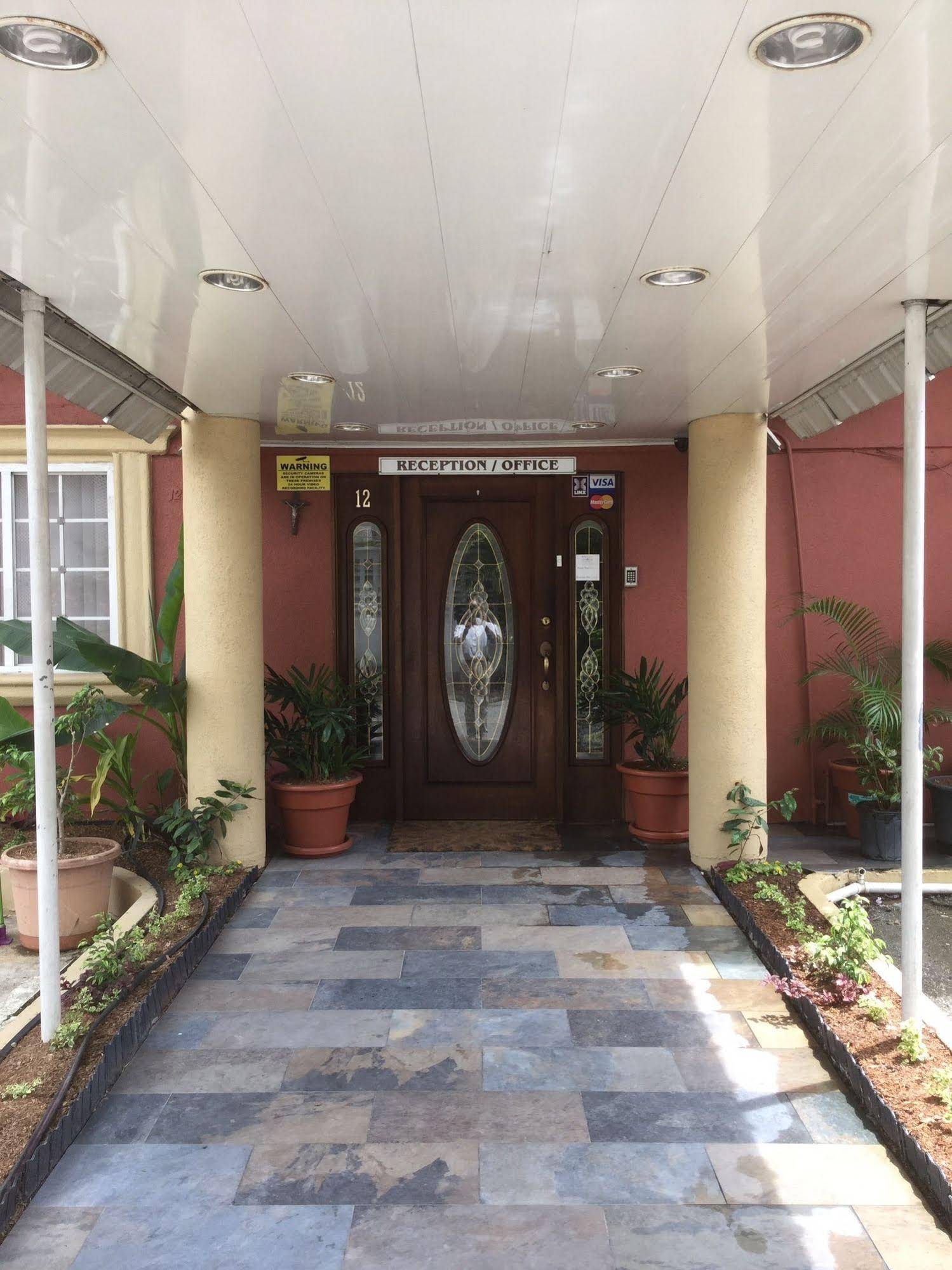 Innflight Suites