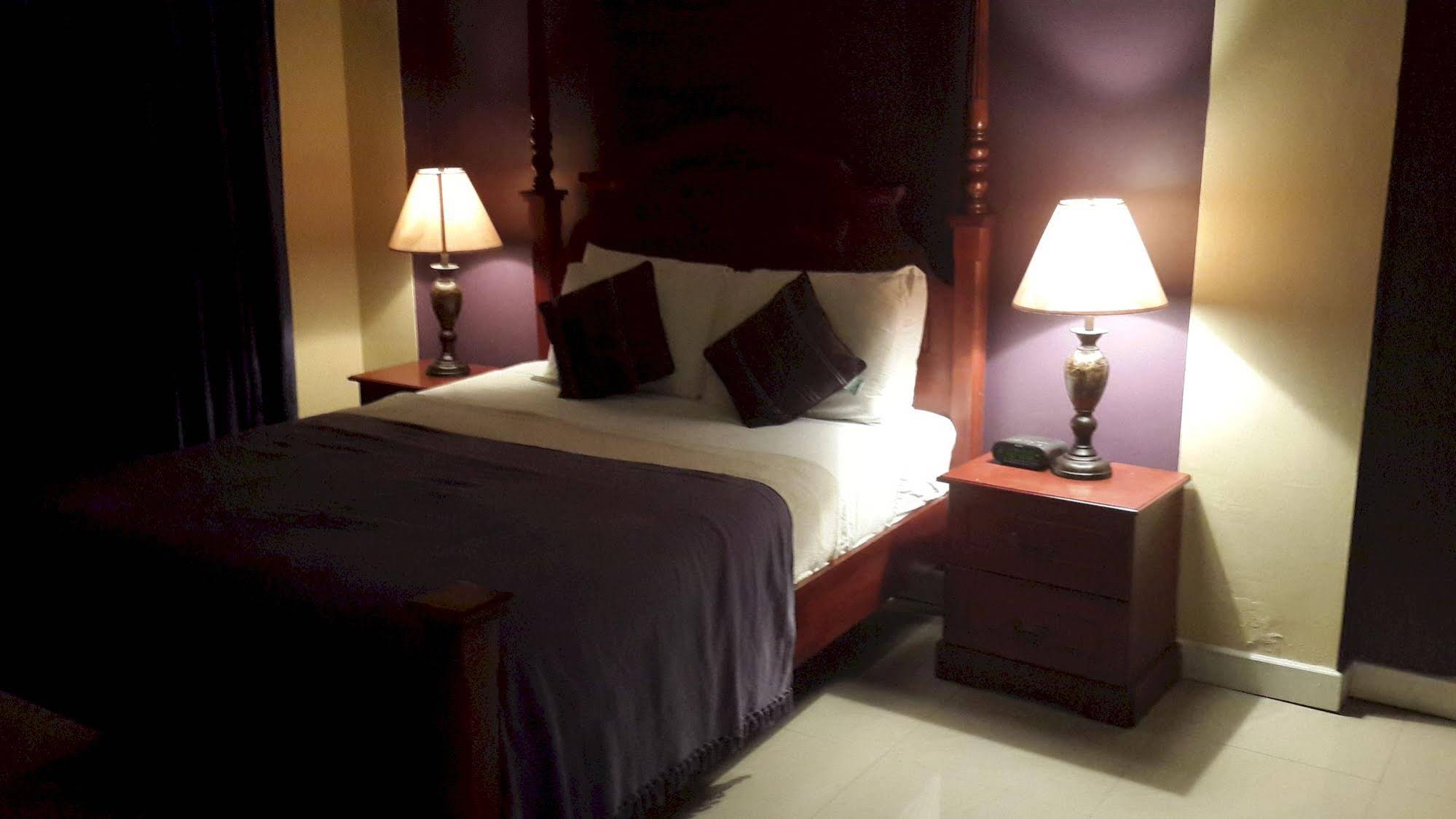 Innflight Suites