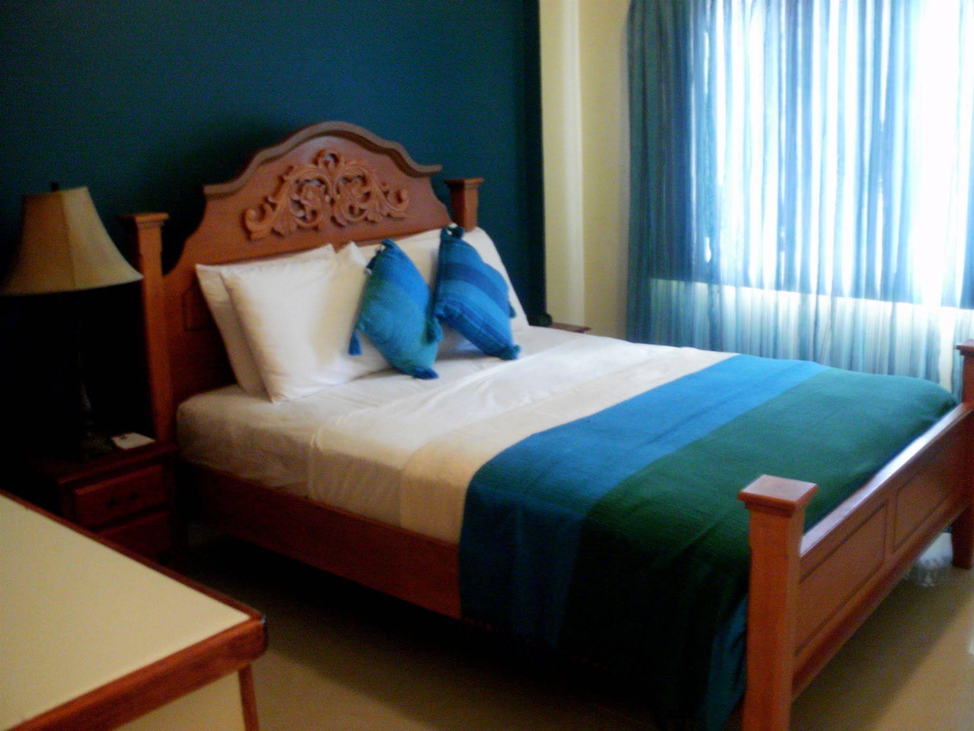 Innflight Suites