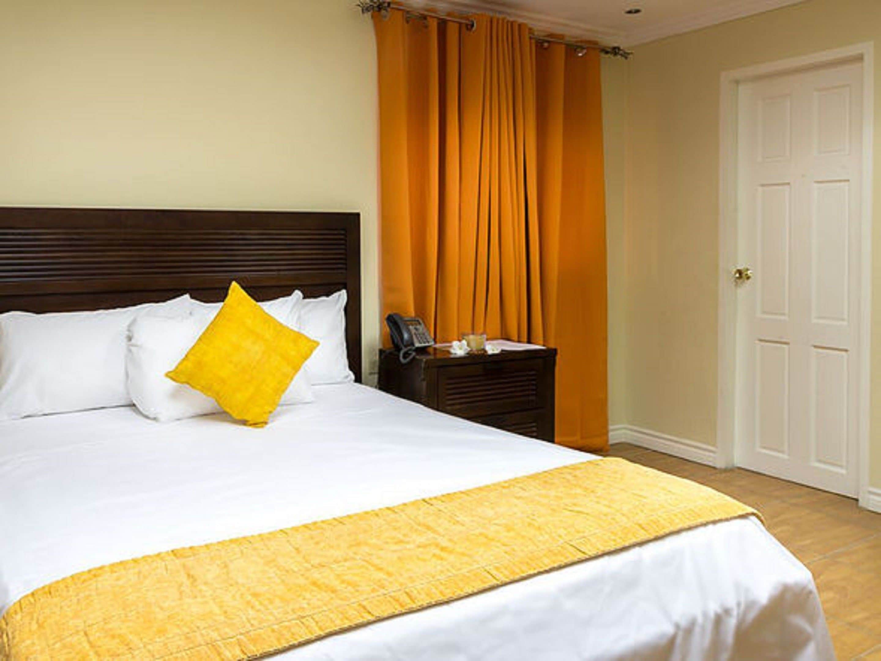 Cattleya Hotel