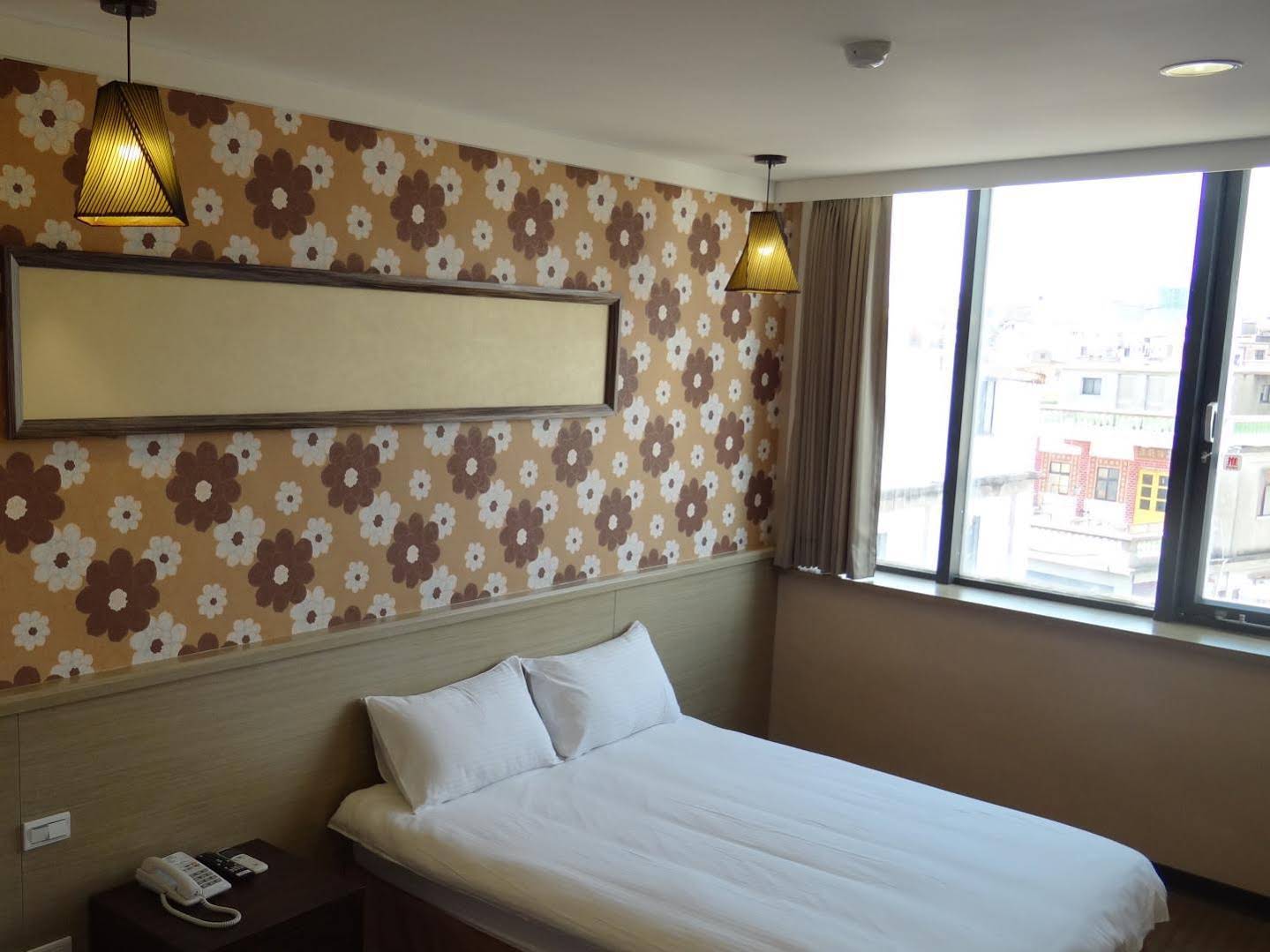 Home Full Hotel