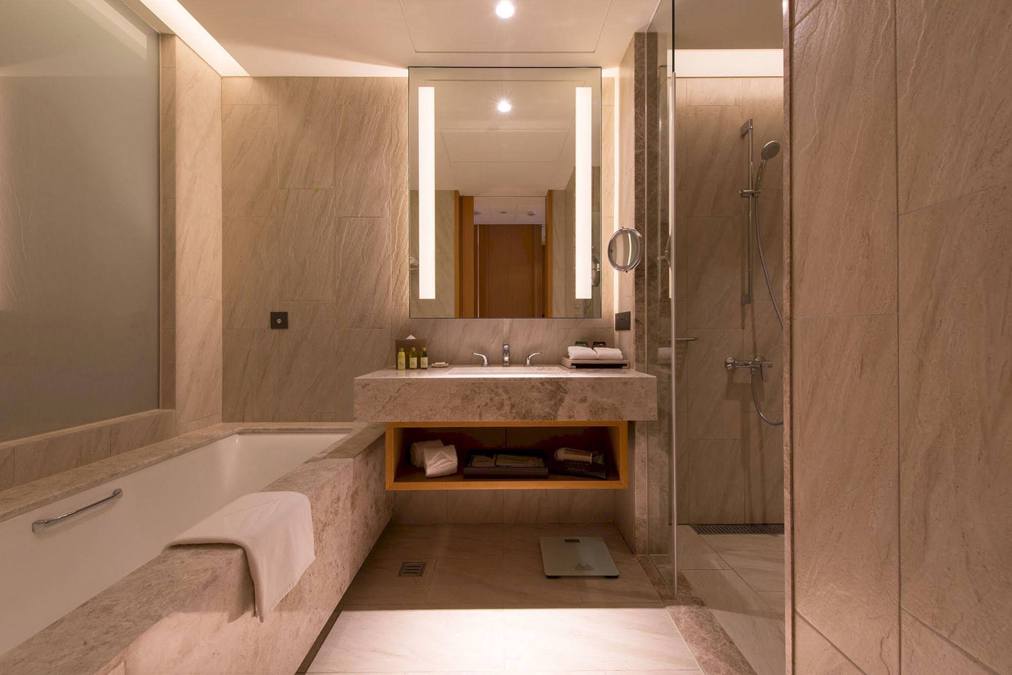 Everrich Golden Lake Hotel