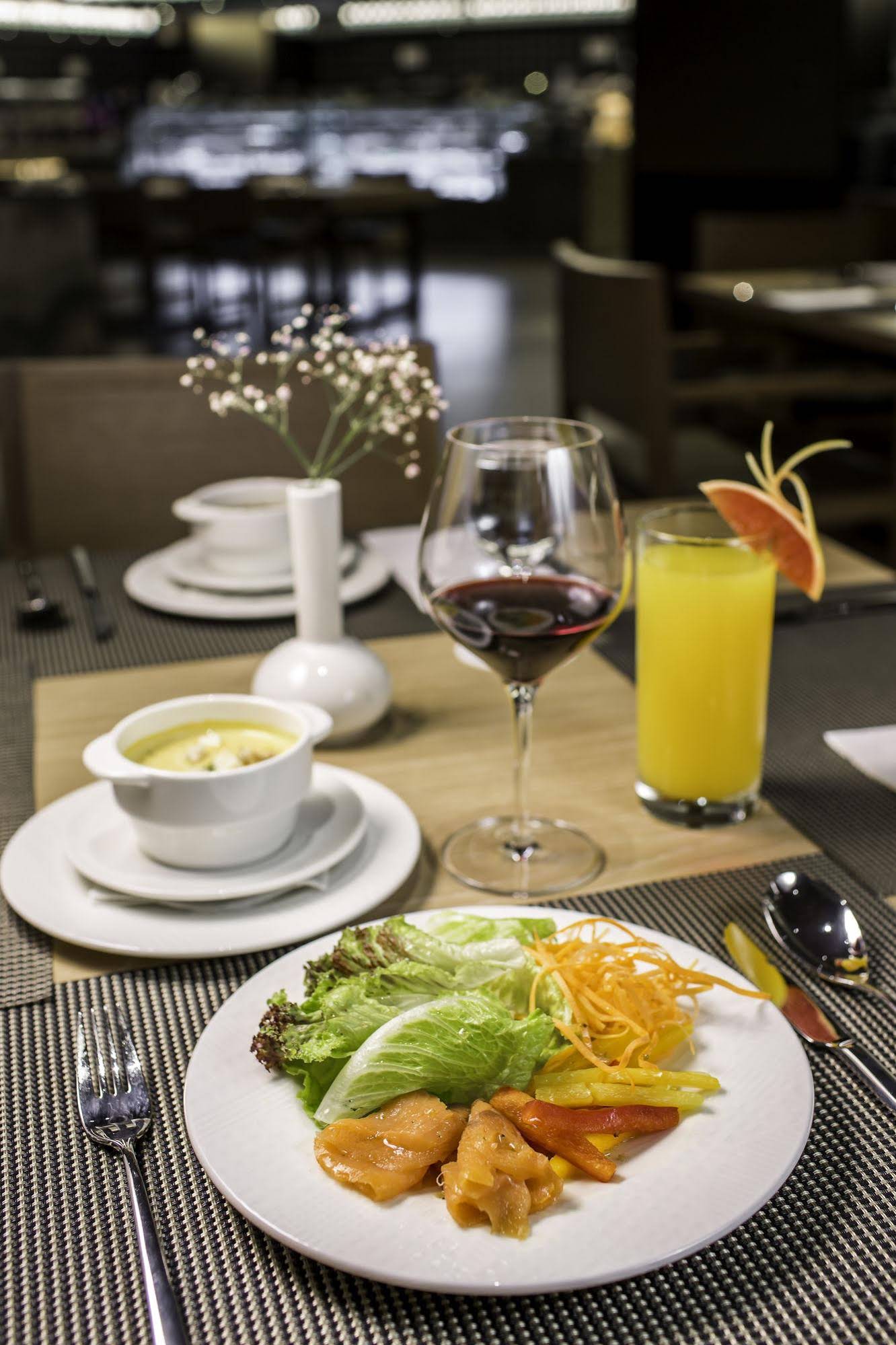 Everrich Golden Lake Hotel