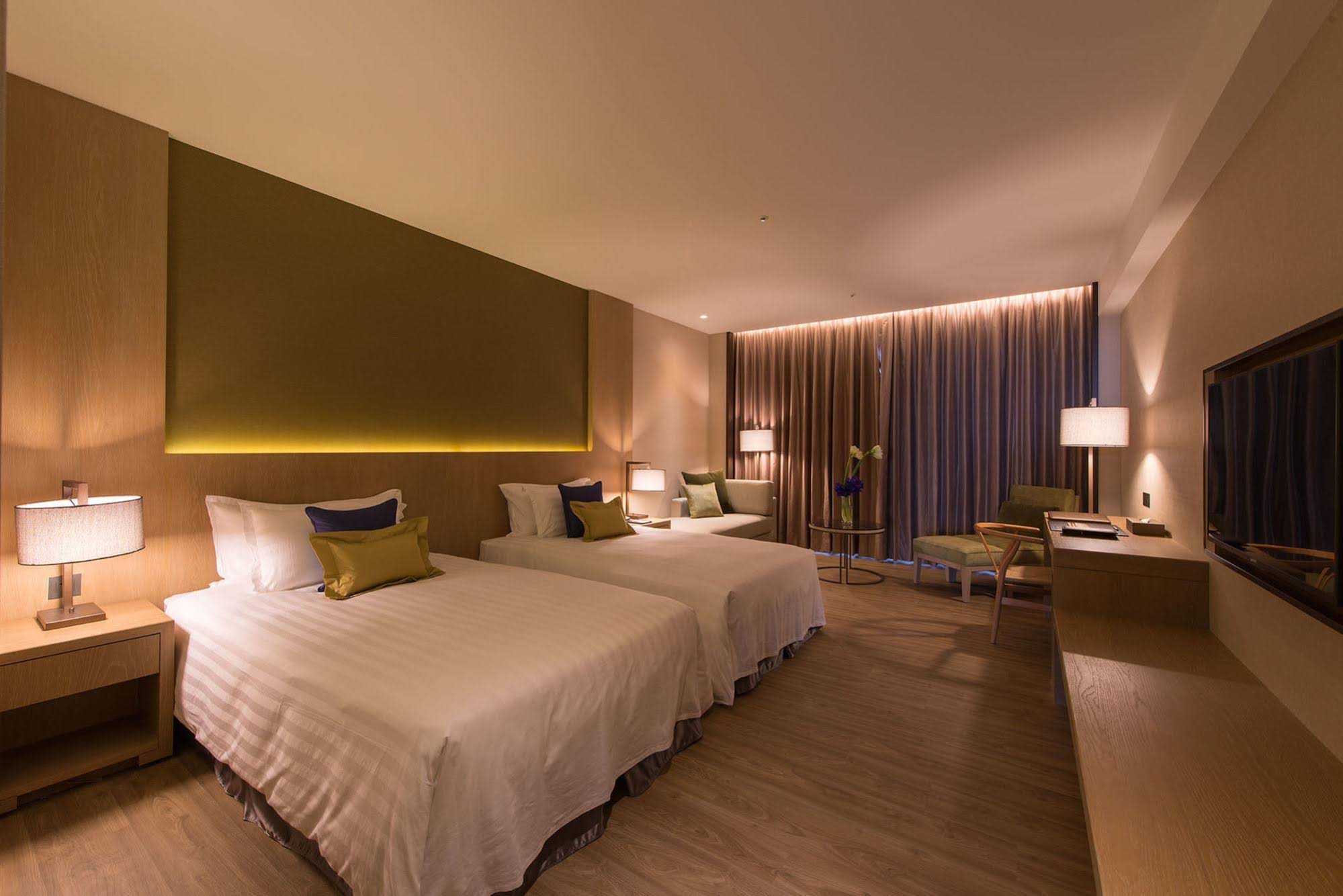 Everrich Golden Lake Hotel