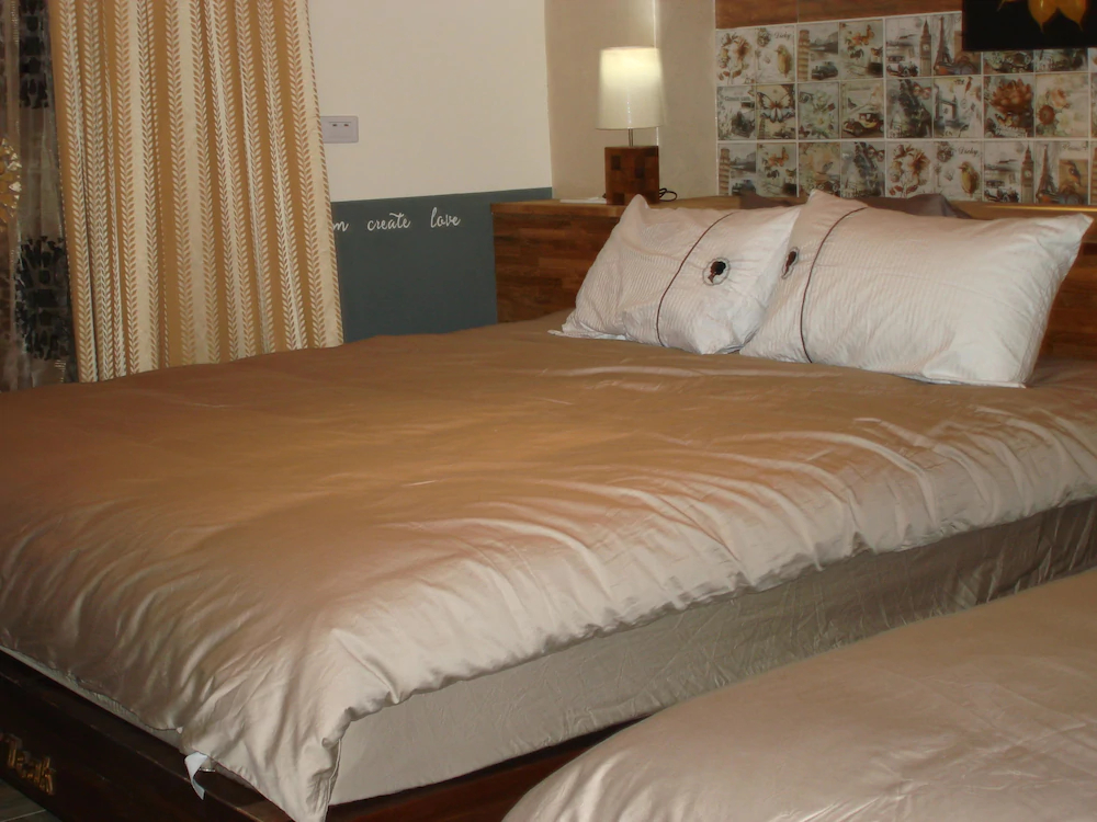 Home & Teak Homestay