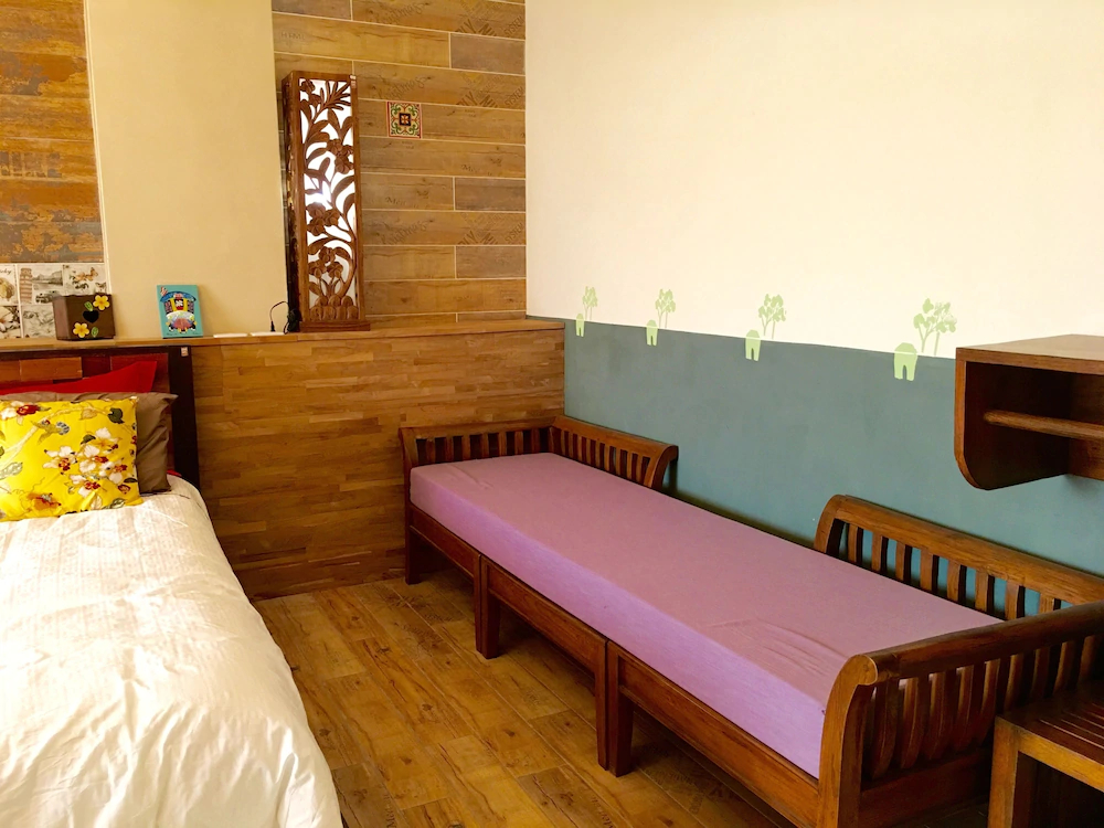 Home & Teak Homestay