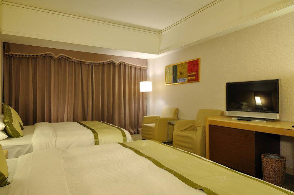 Hoya Hot Springs Resort & Spa