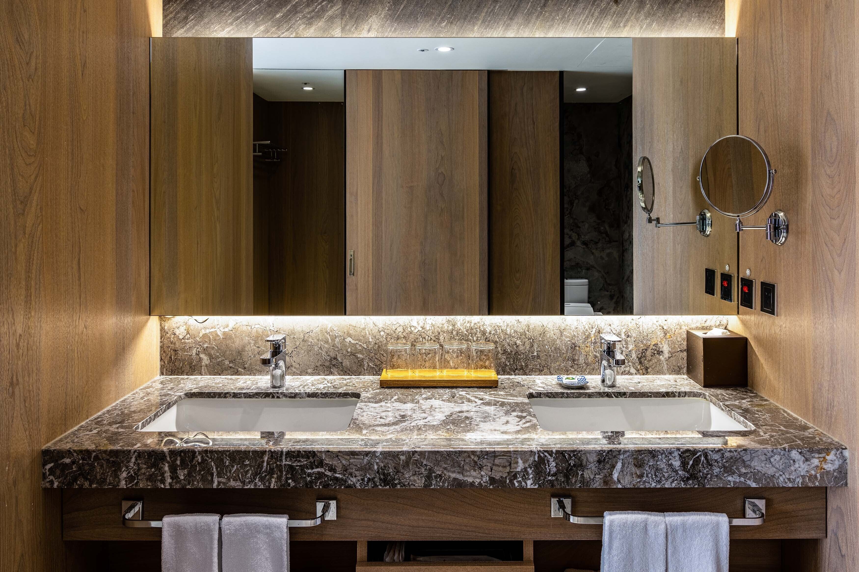 Hsin Hotel