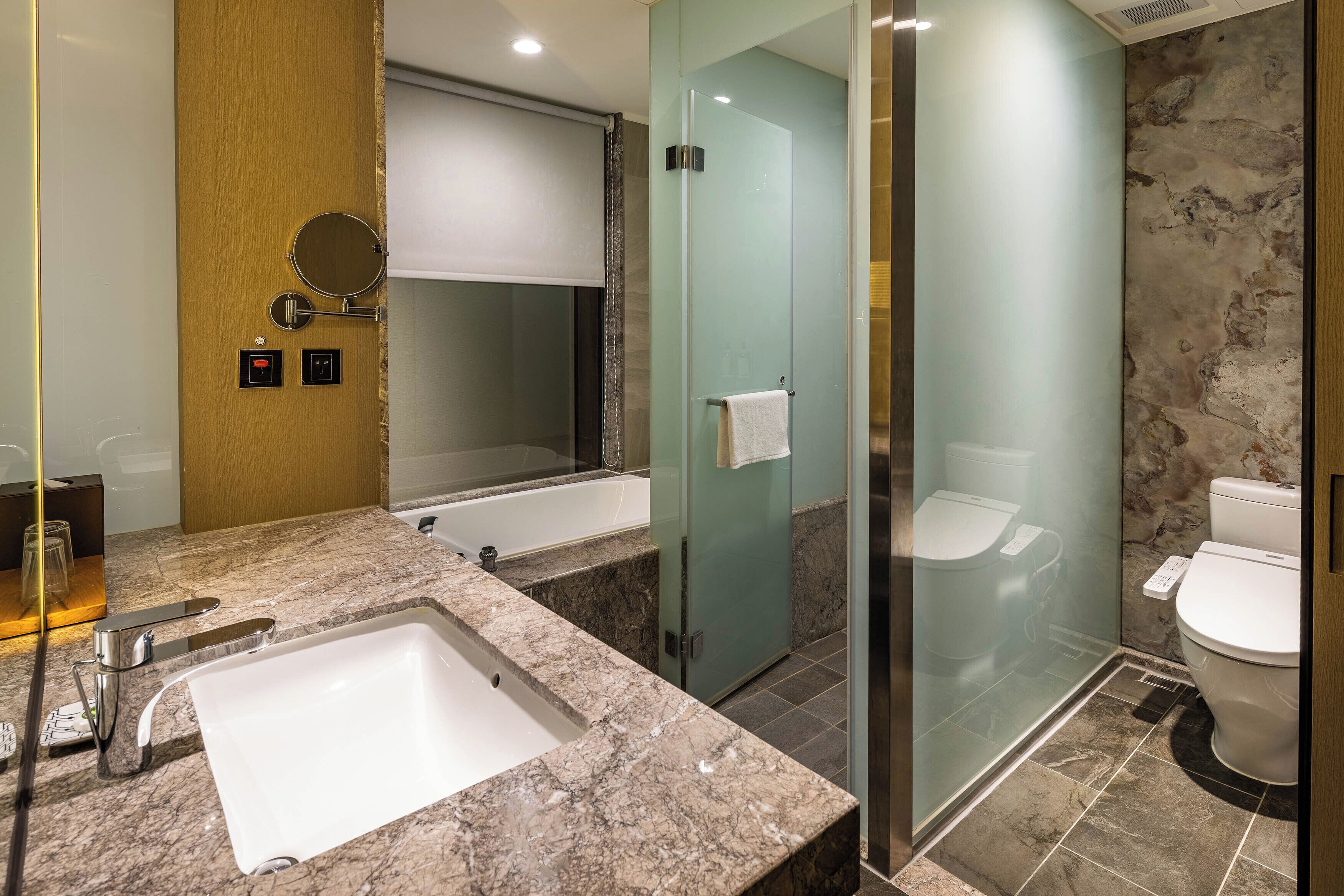 Hsin Hotel