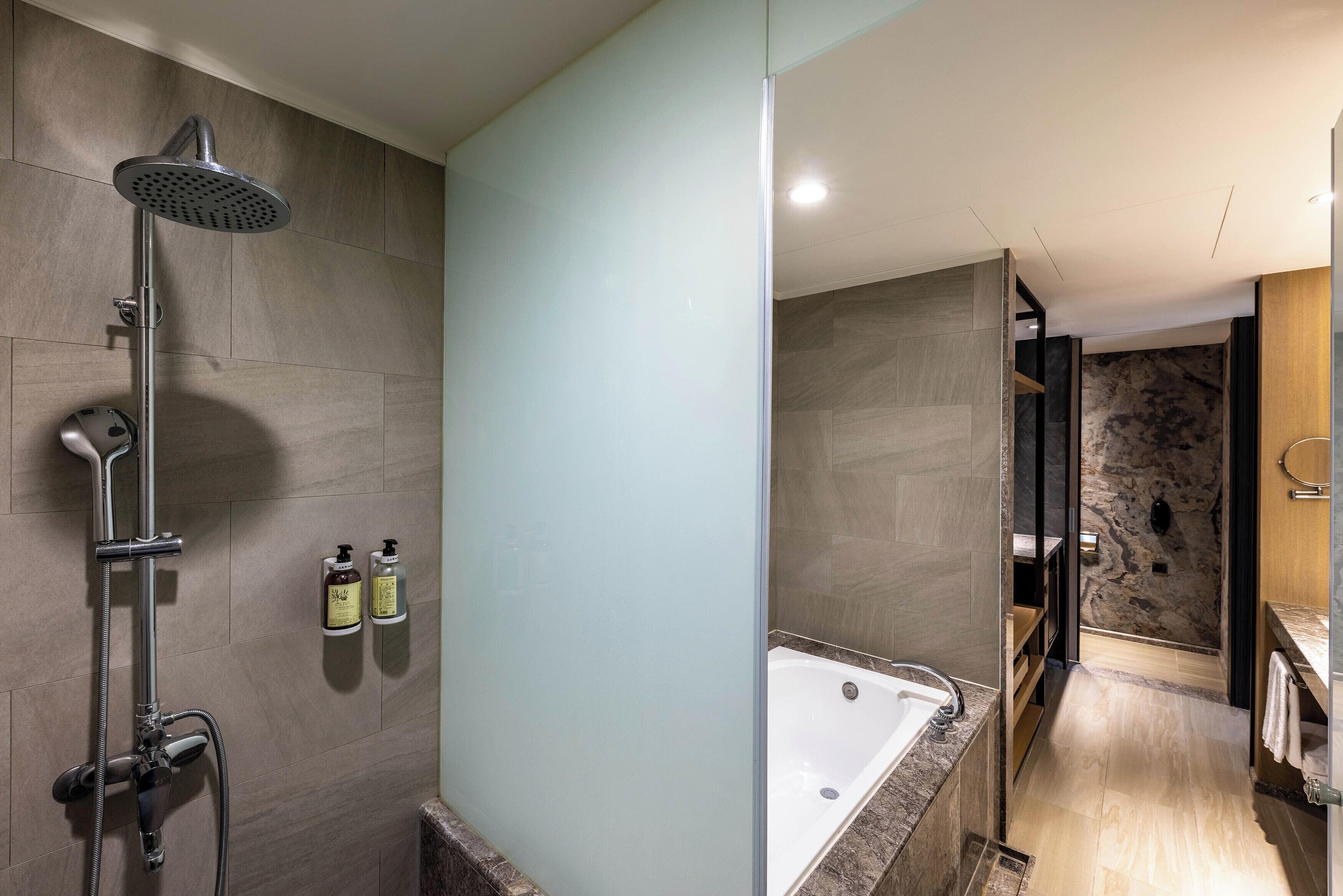 Hsin Hotel