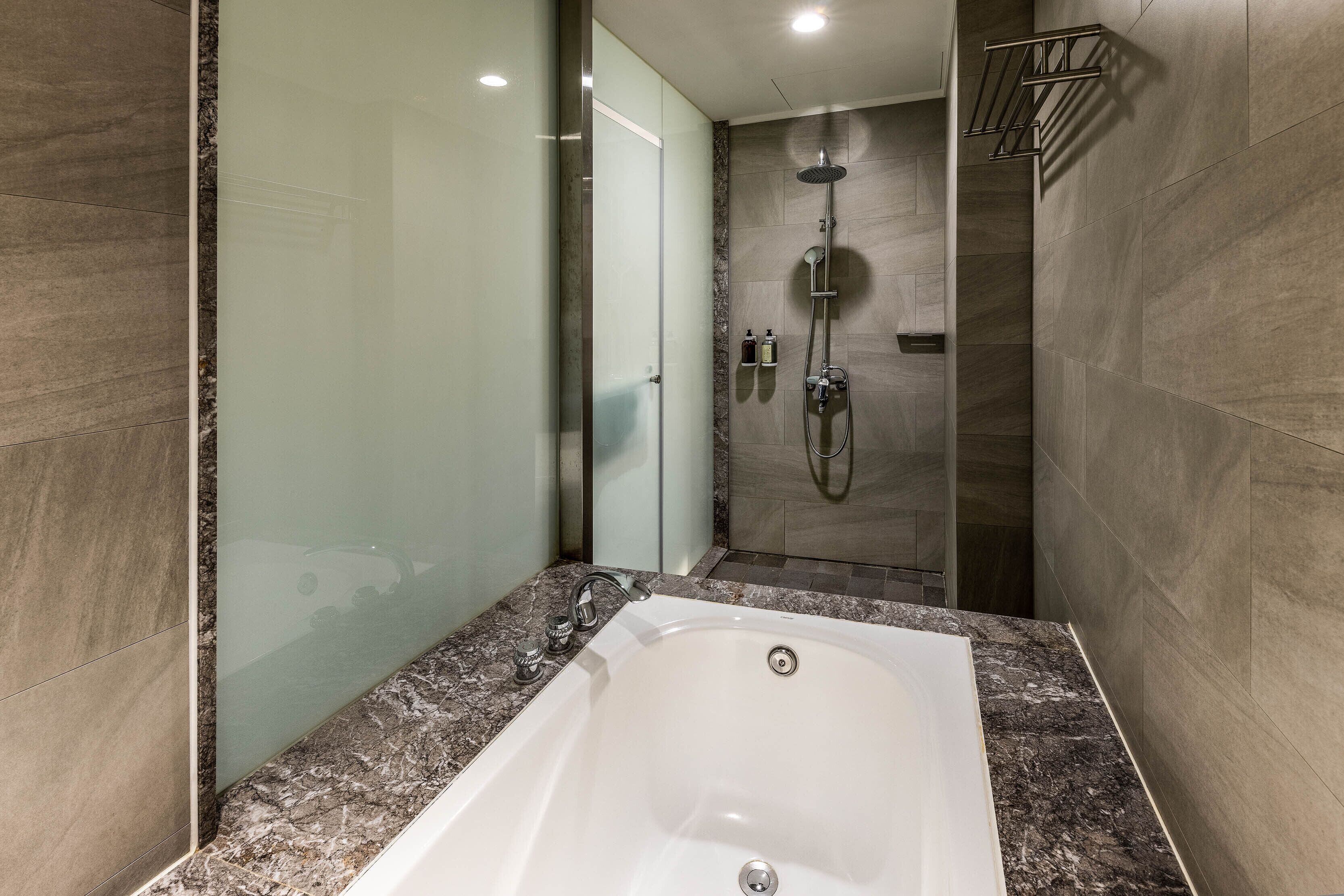 Hsin Hotel