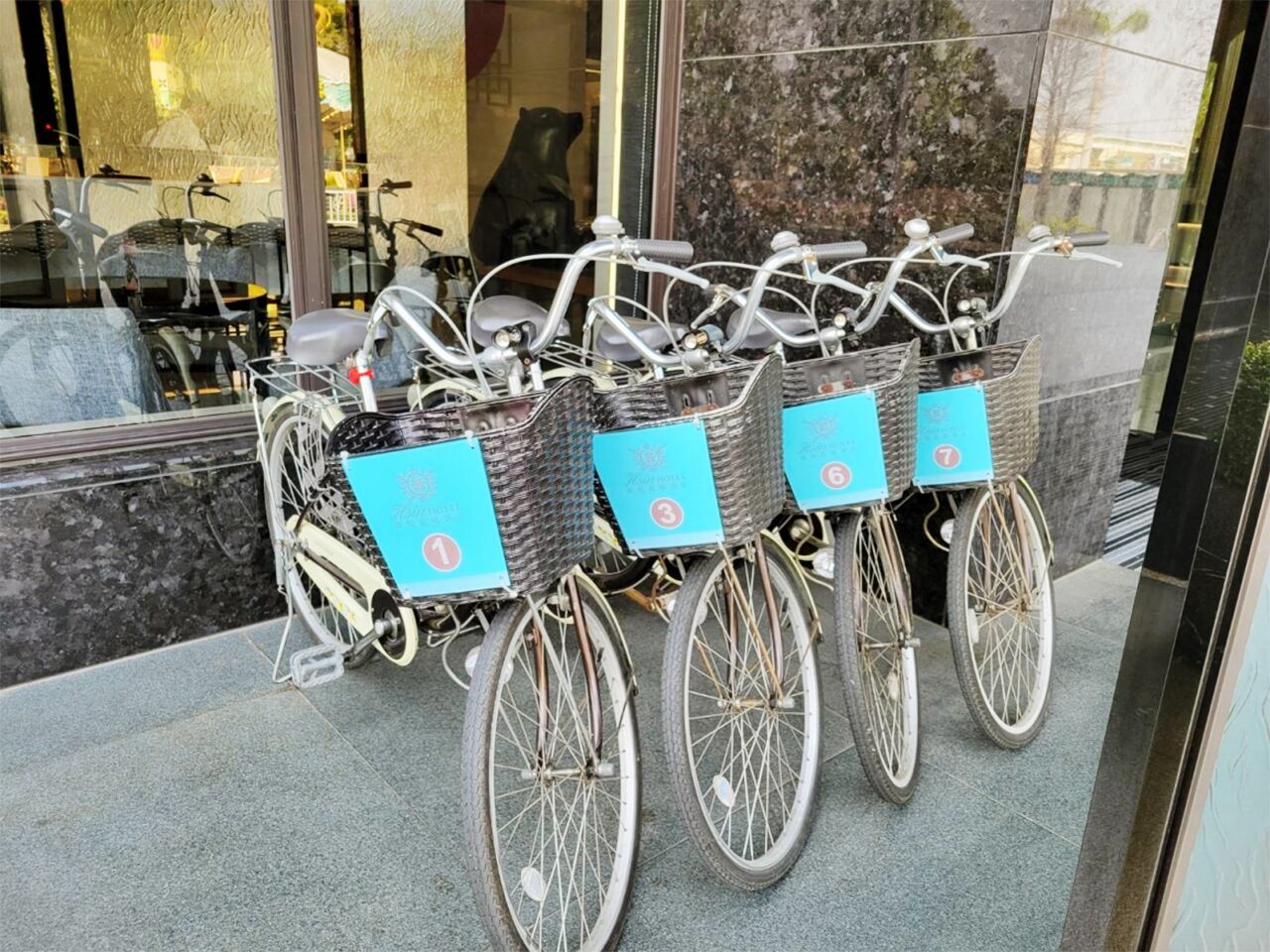 Hsin Hotel