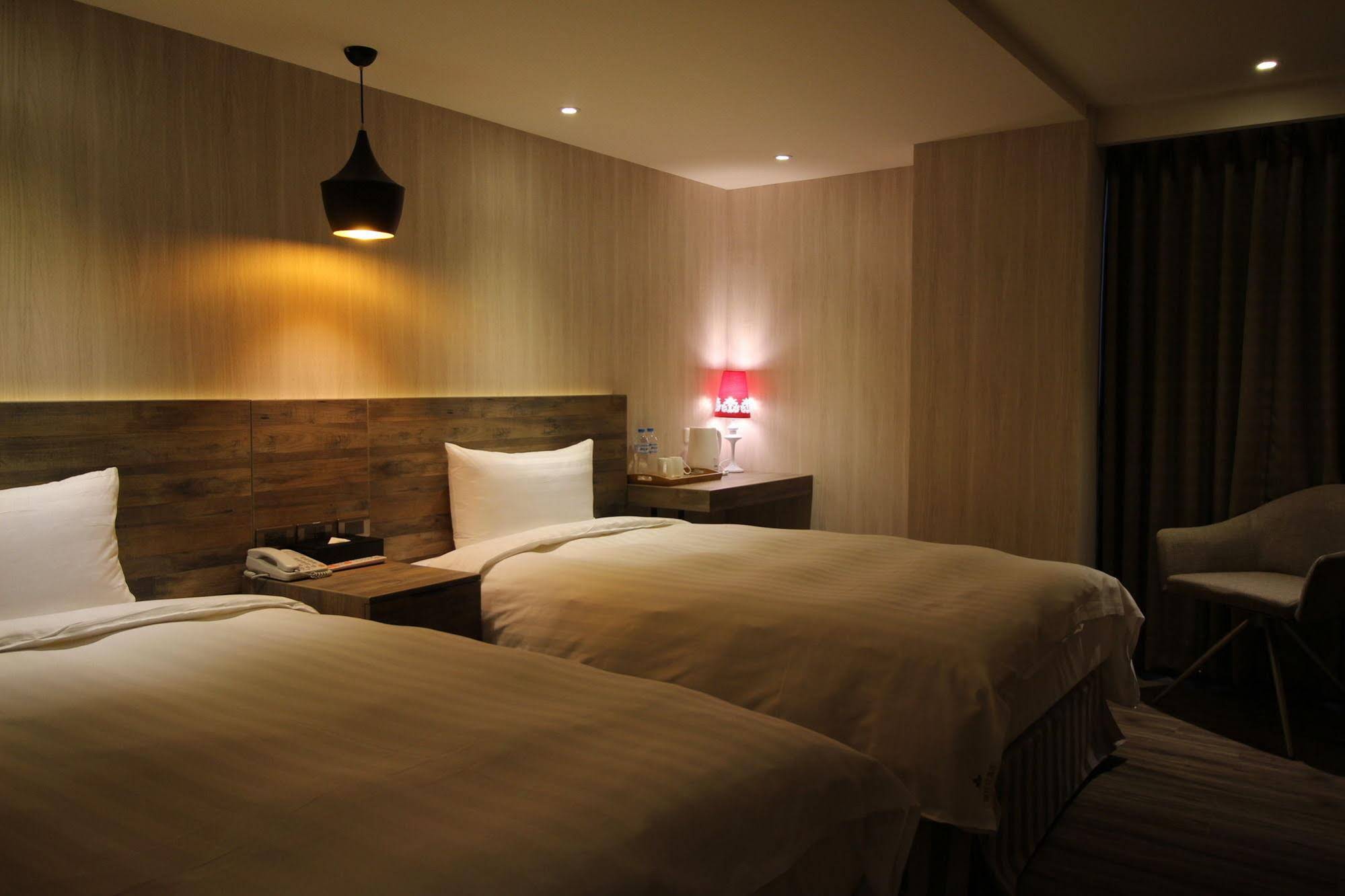 Lan Kwai Fong Garden Hotel