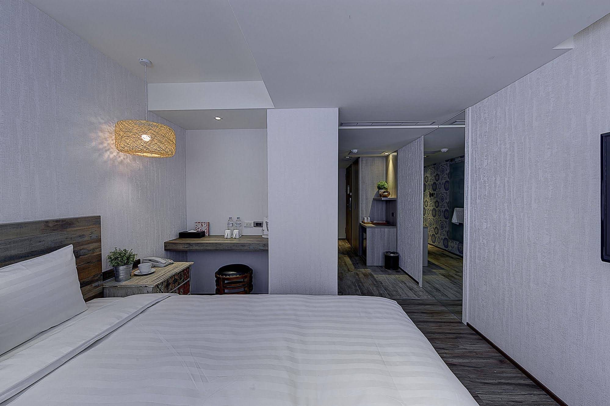 Lan Kwai Fong Garden Hotel