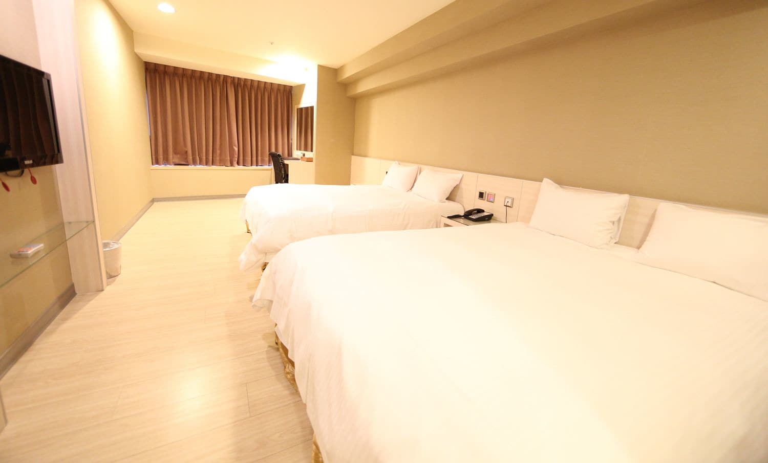 Grand Earl Hotel