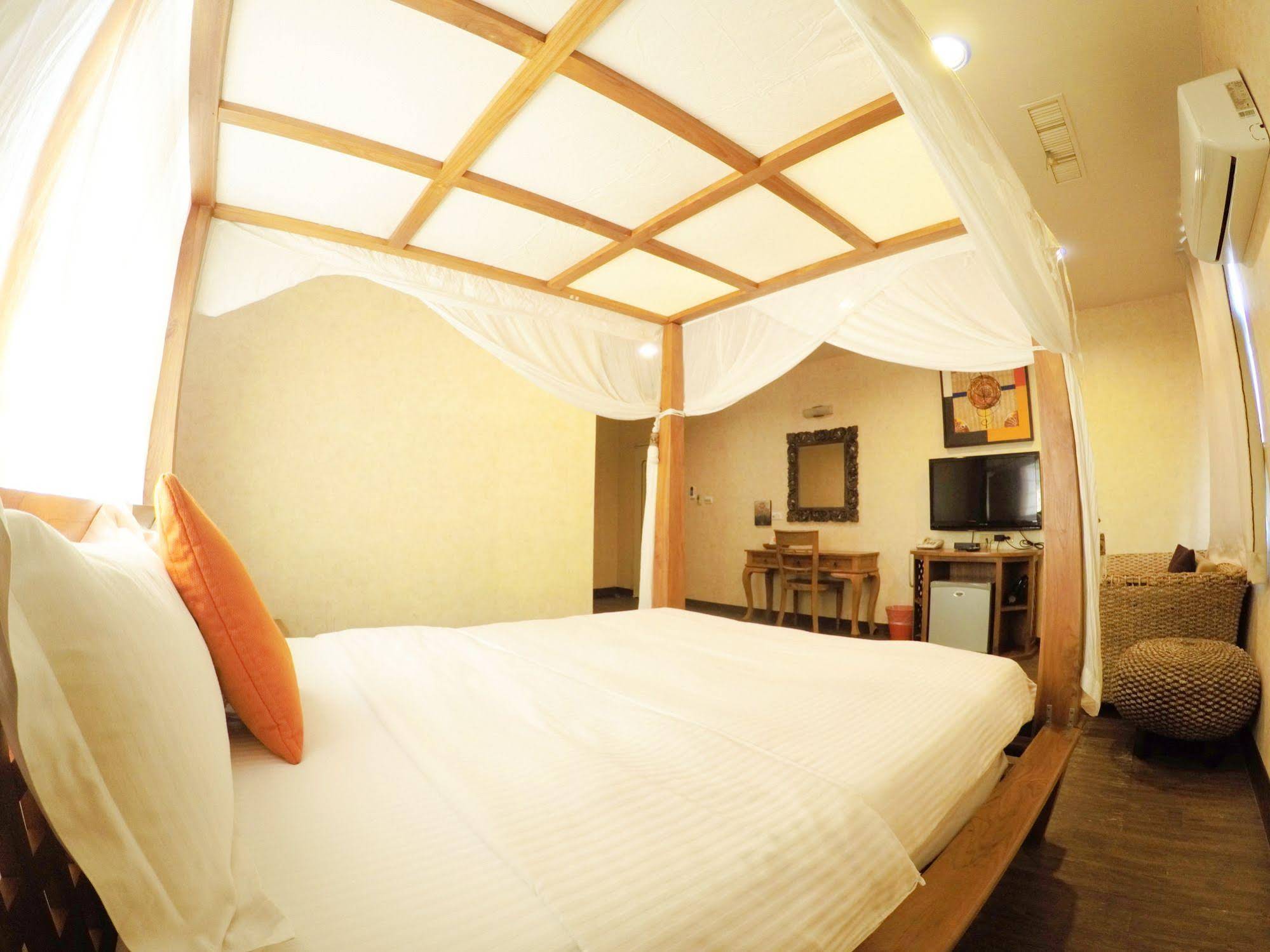 Blue Sea Hotel