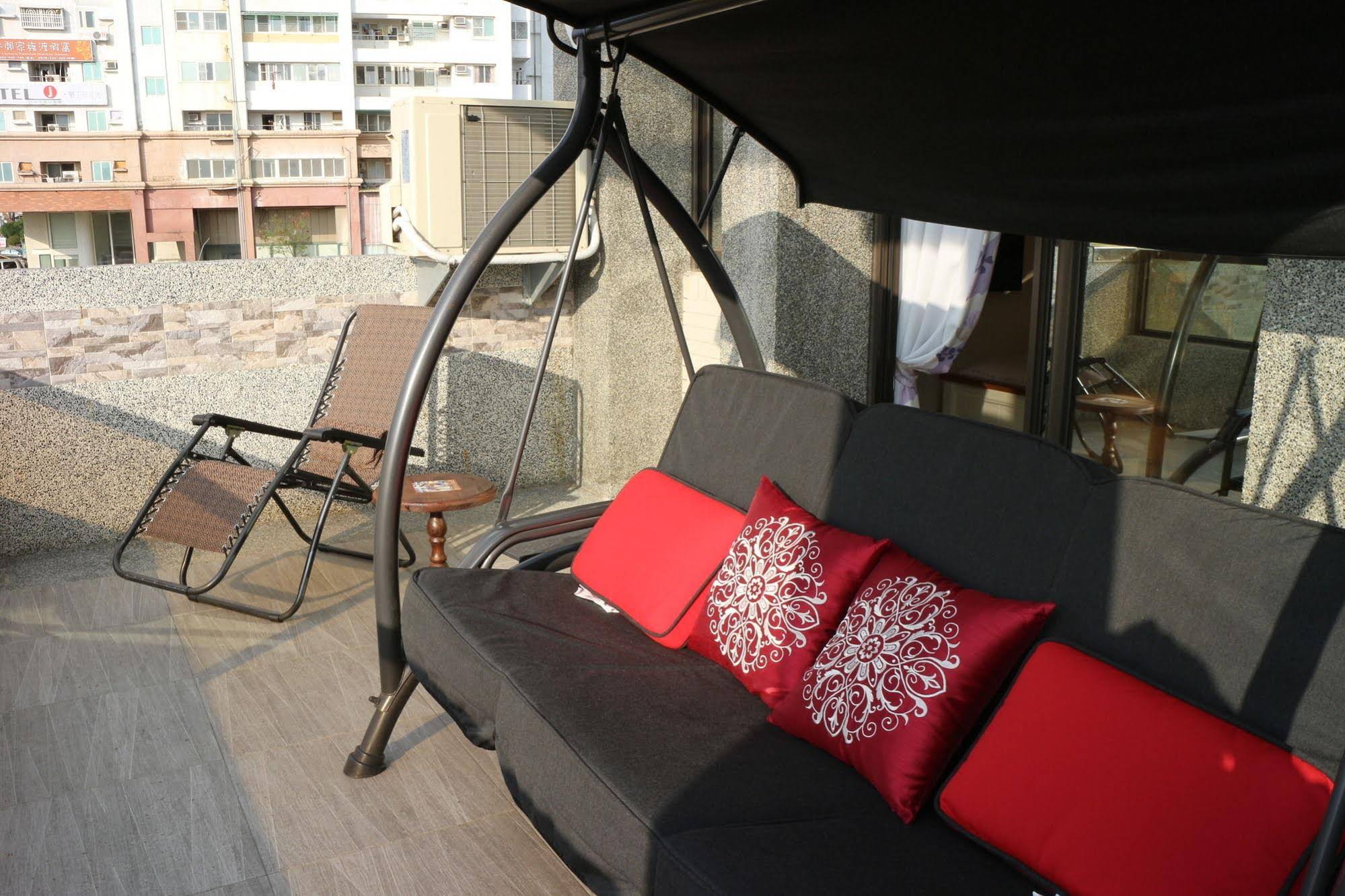 PHDs Guest House II