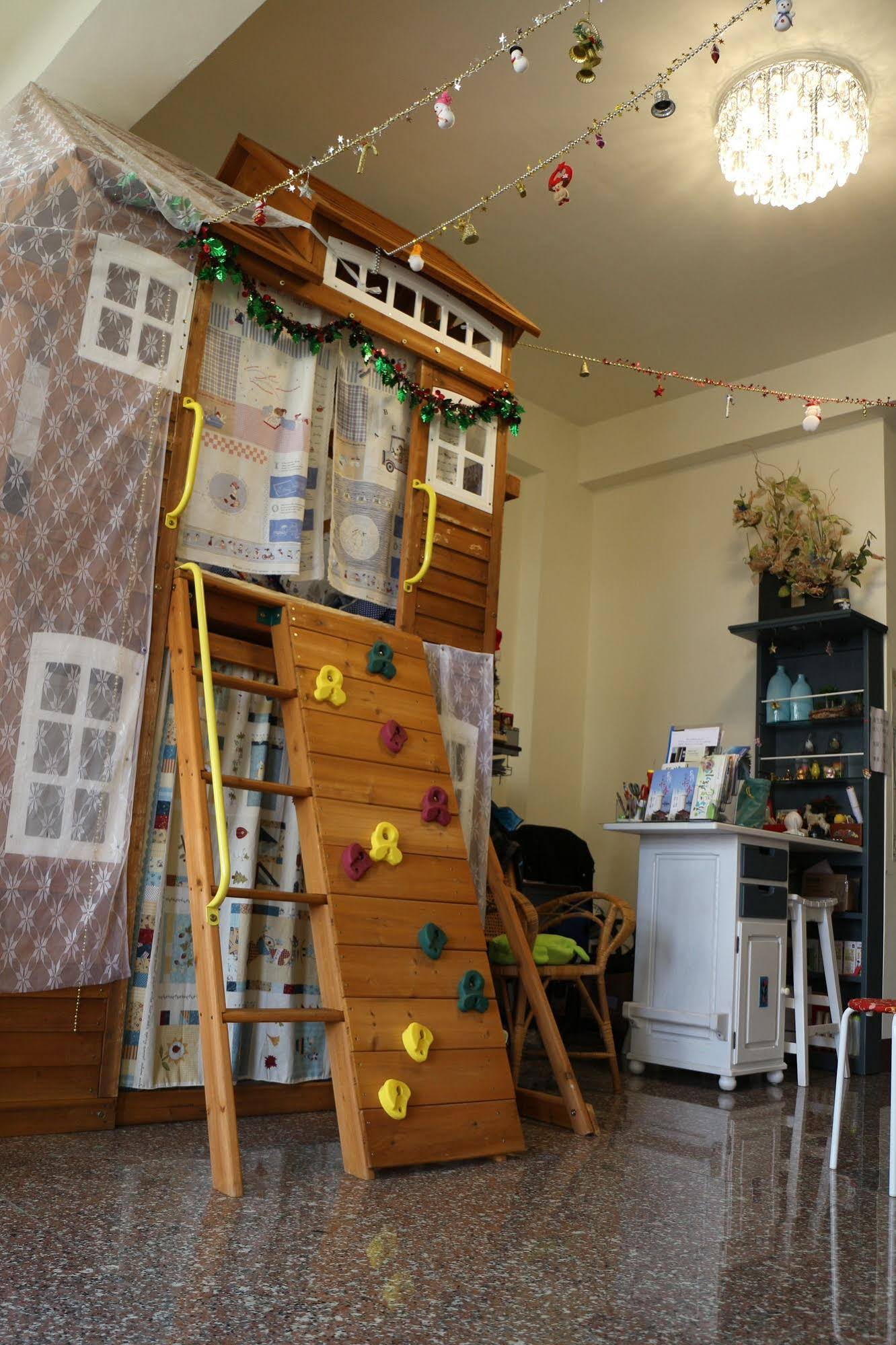 PHDs Guest House II