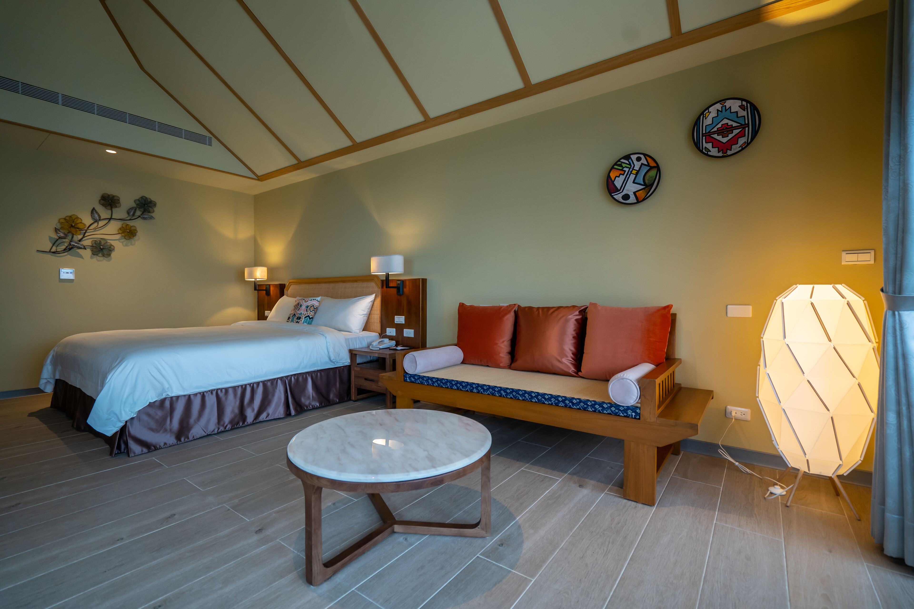 Relaxury Beach House