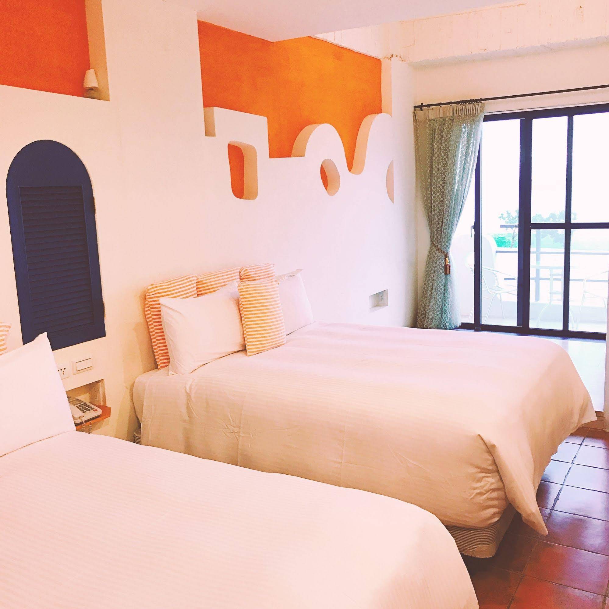Seawall Inn