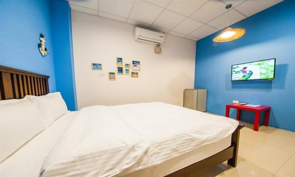 Hualien Train Station Backpackers Hostel