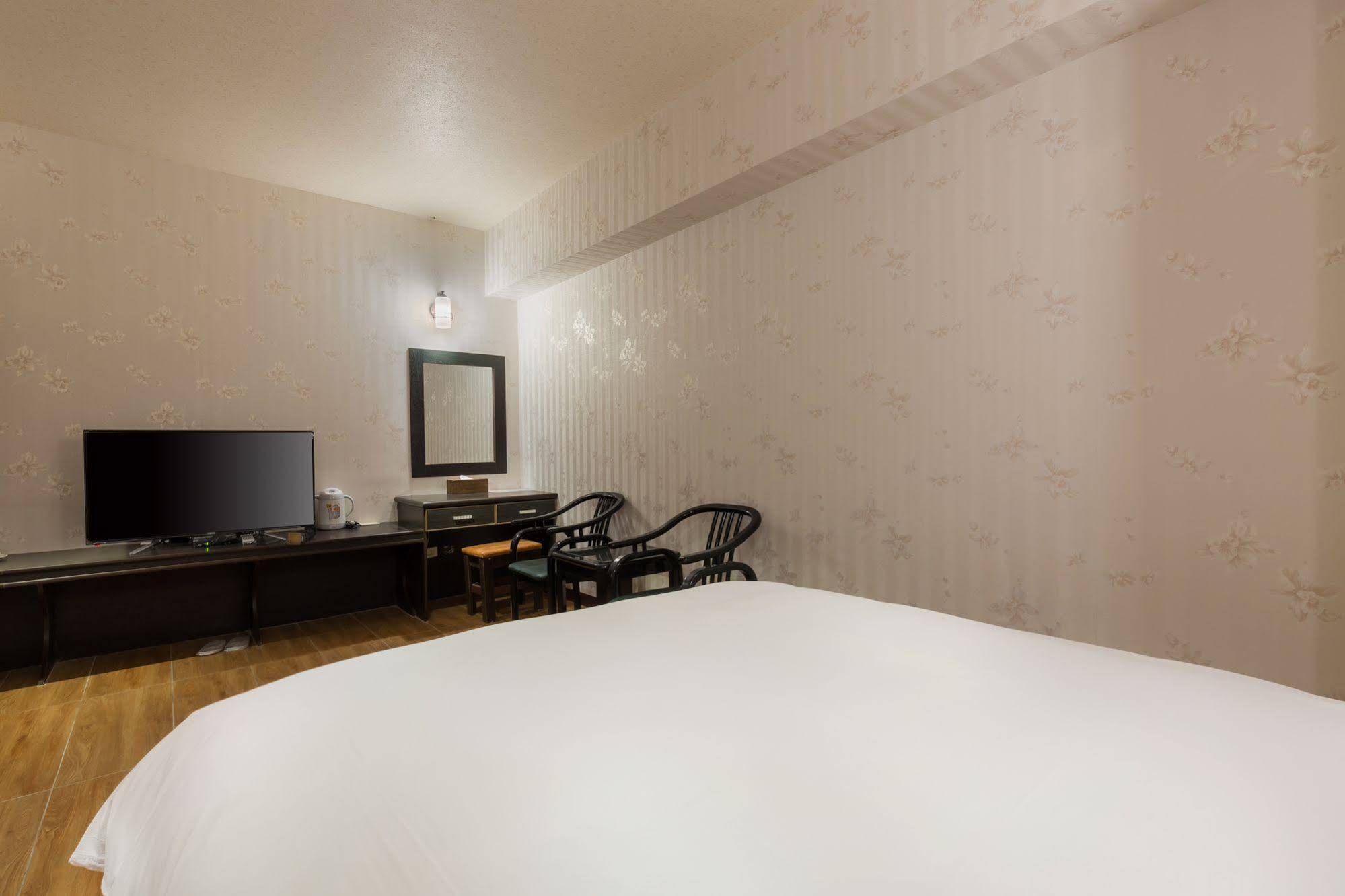 Lishin Hotel