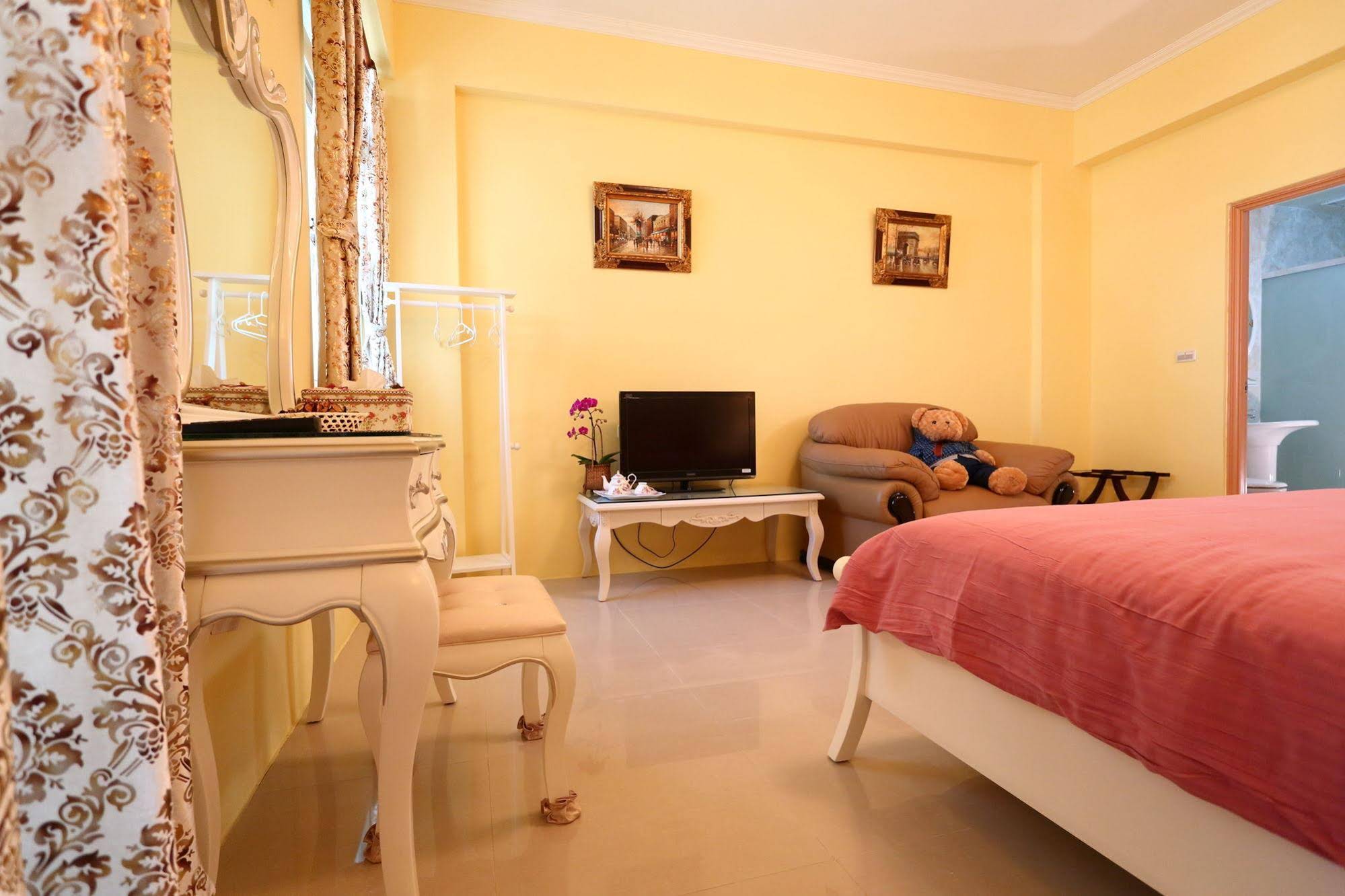 Love Family Hostel