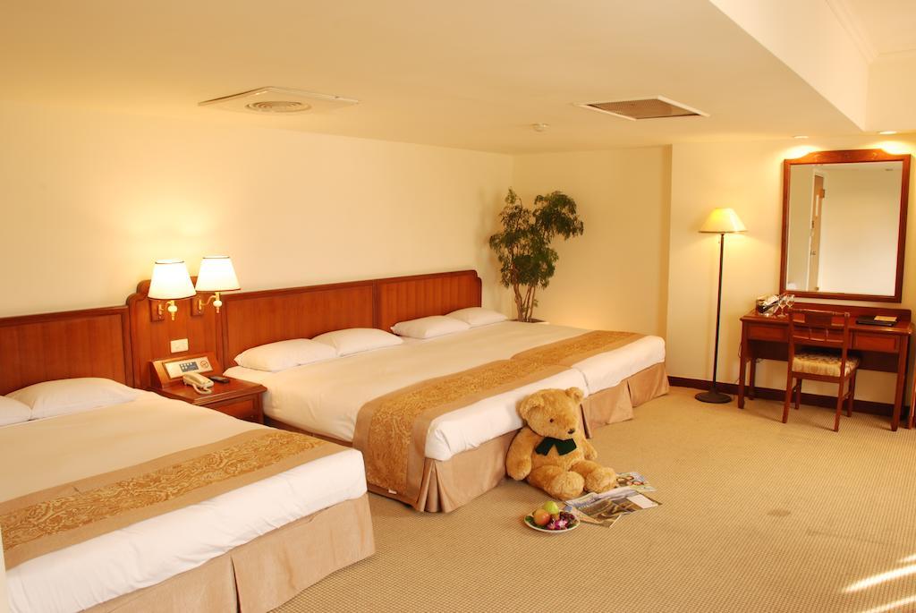 Marshal Hotel