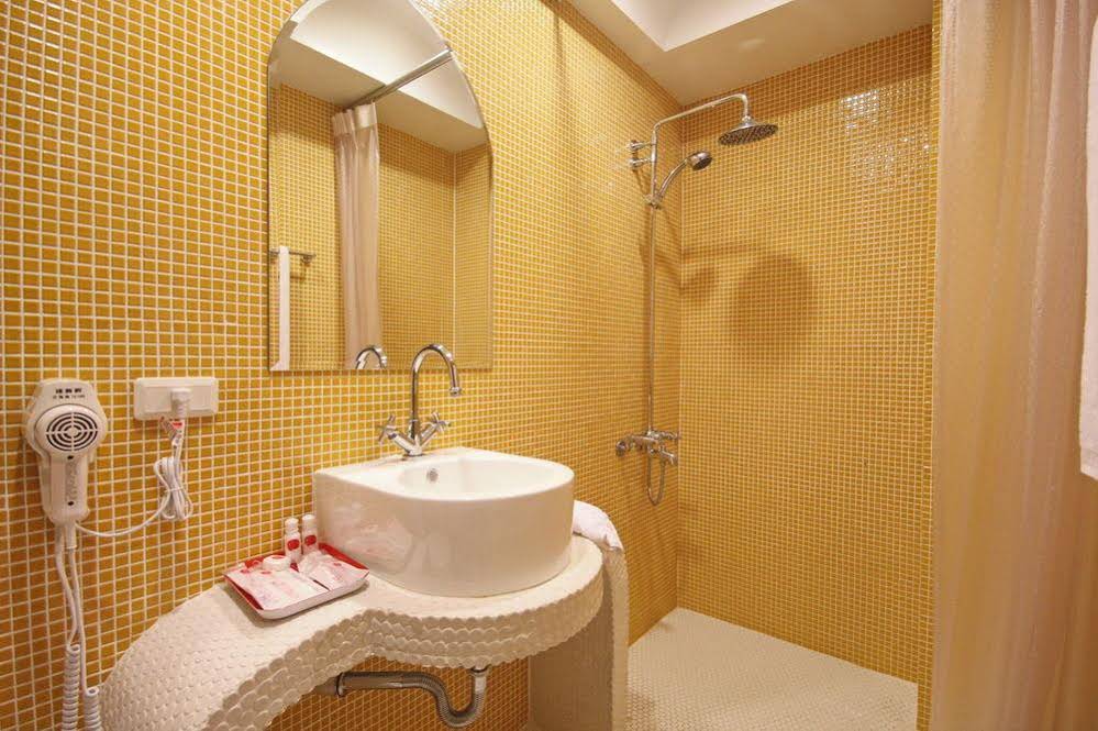 Moroccan Holiday Suite