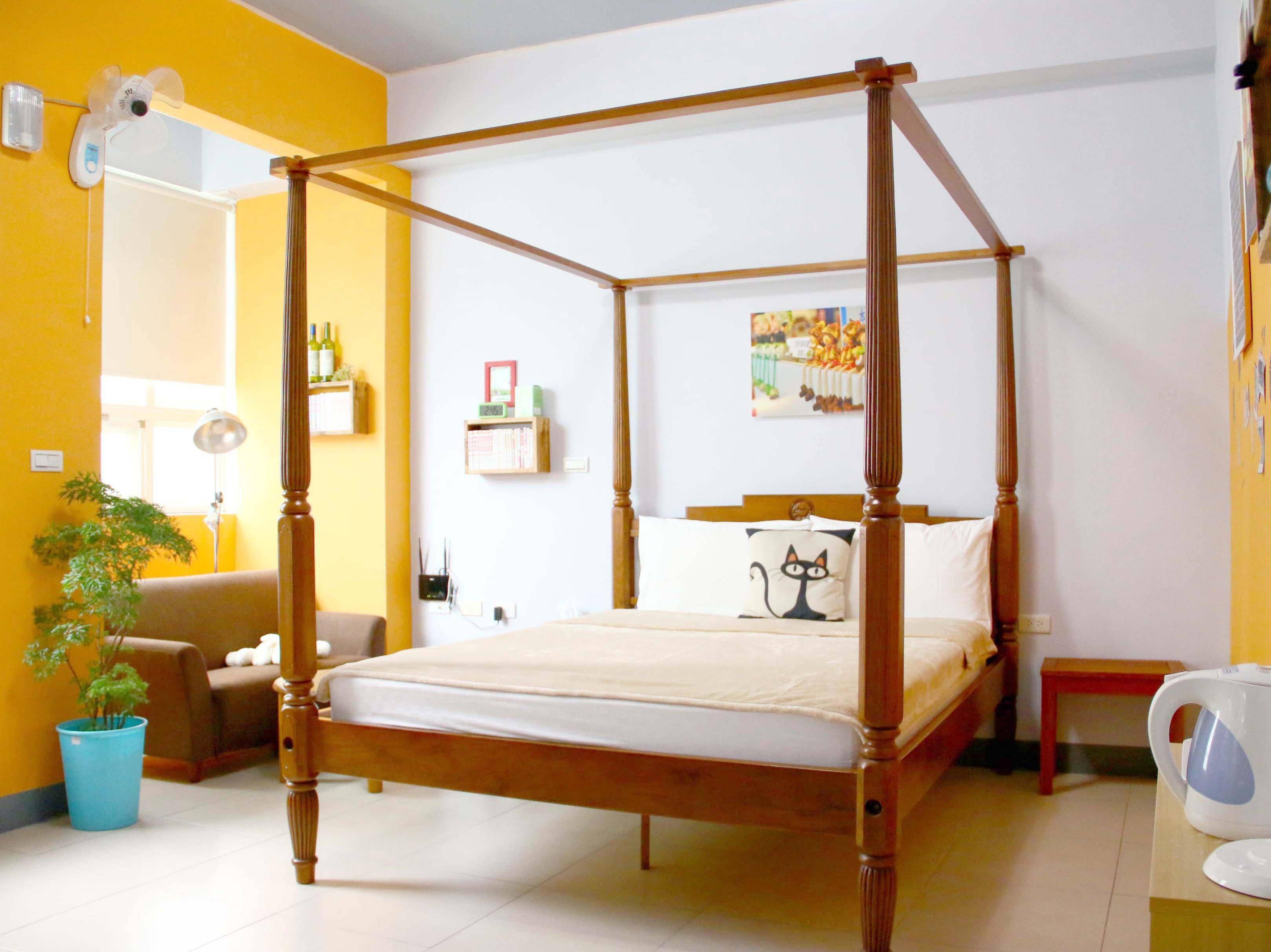 Ten Street B&B