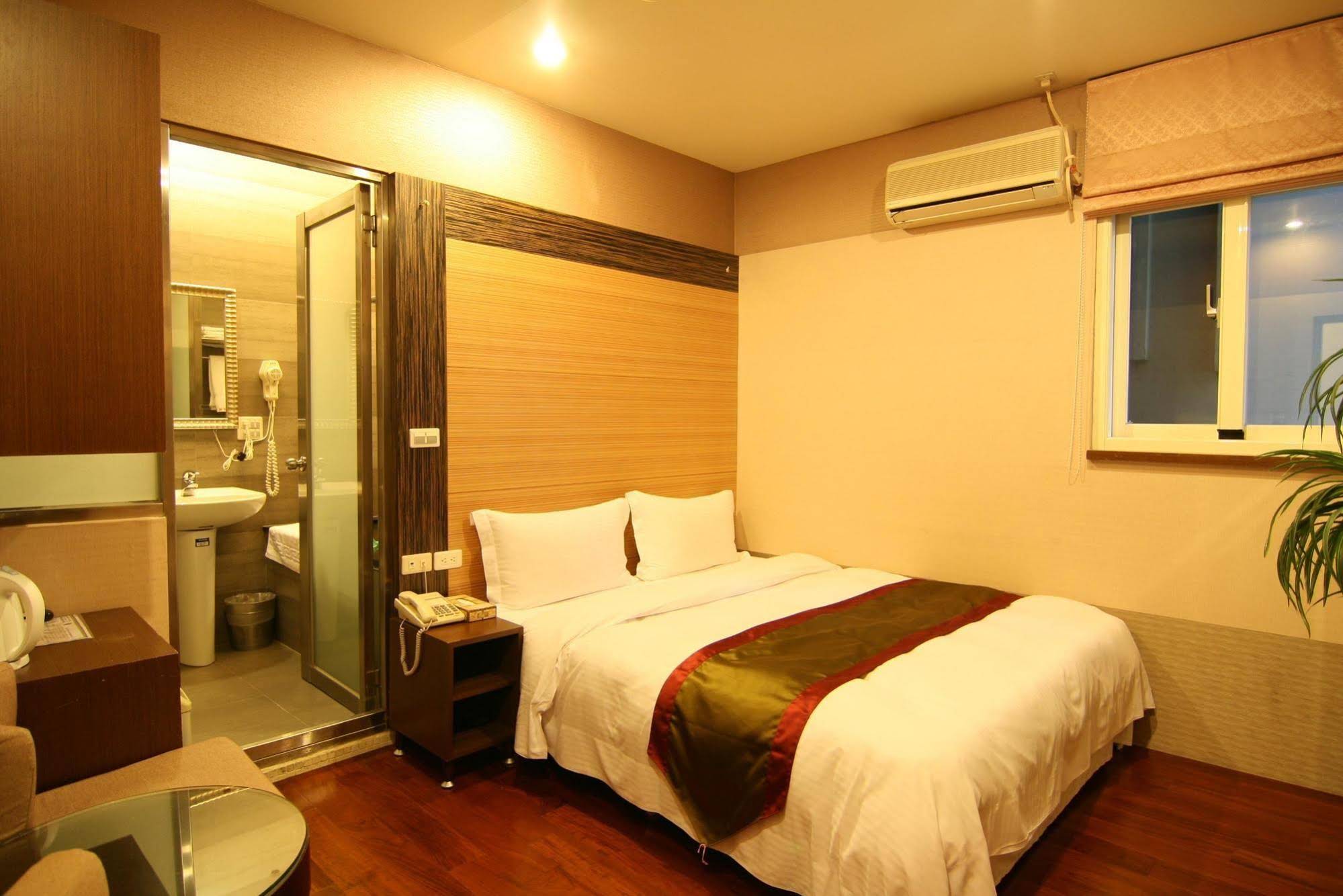 Host-On Exquisite Hotspring Hotel