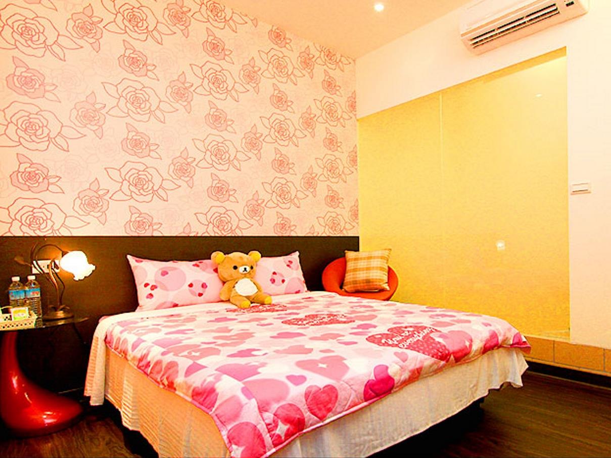 Night Market Neighbor Guesthouse