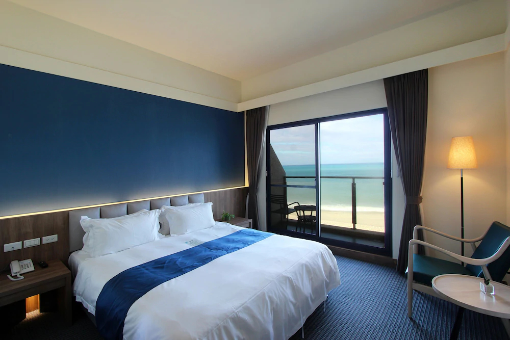 Celebrity 99 Hotel