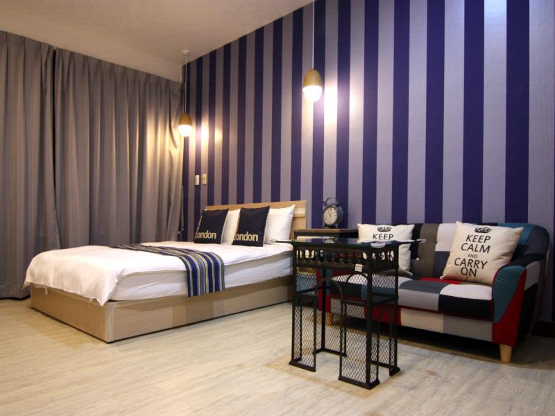 85 Sky Hostel