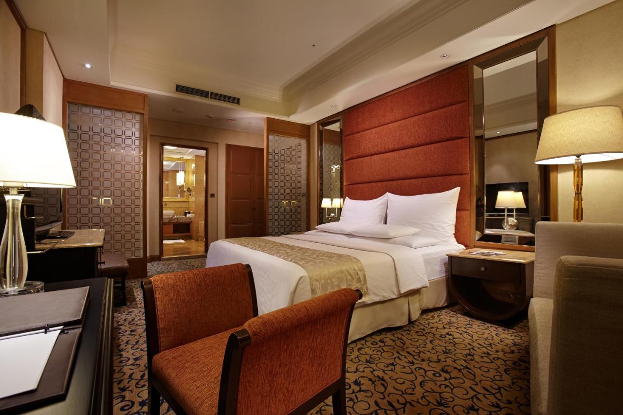 E-Da Royal Hotel